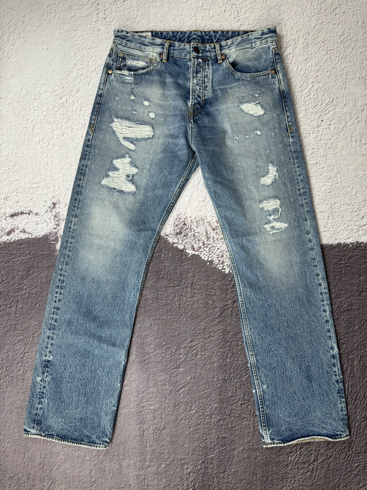 Kings Of Indigo Kings of Indigo KOI Light vintage destroyed high rise jeans Size US 34 / EU 50 - 14 Thumbnail