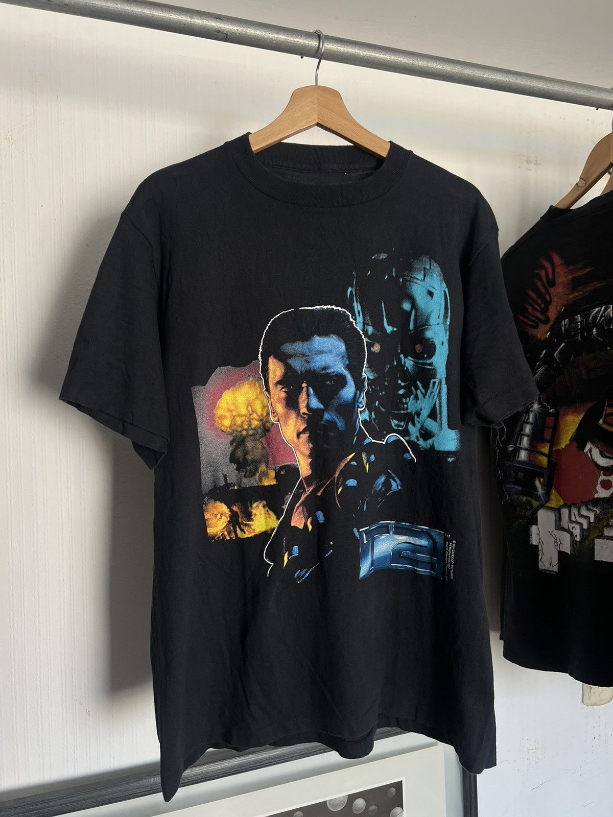 Vintage Vintage 1991 Terminator 2 Arnold Schwarzenegger Movie shirt Size US L / EU 52-54 / 3 - 1 Thumbnail