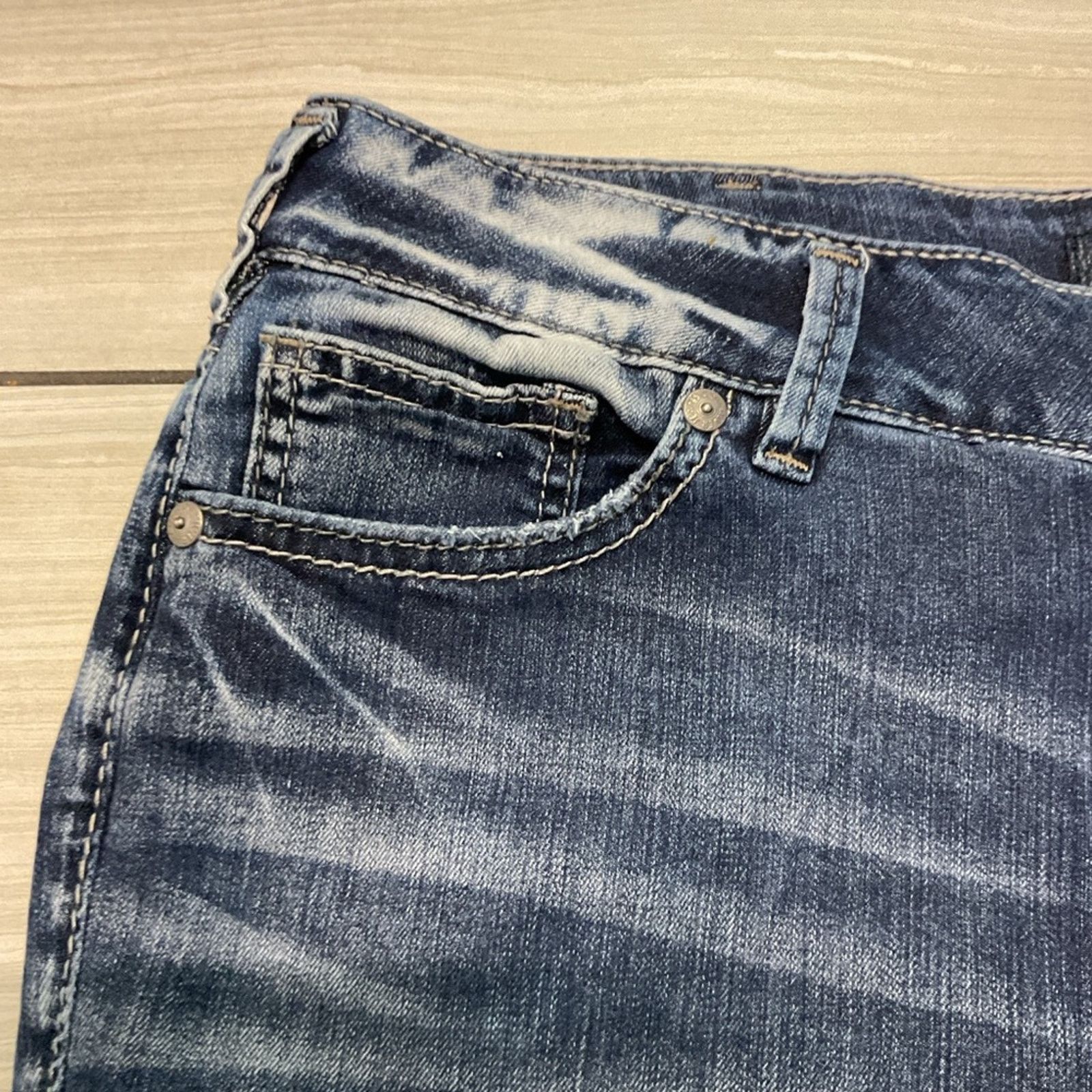 Silver Jeans Co. Women’s Silver Jean Shorts Blue Wash Size 32" / US 10 / IT 46 - 5 Thumbnail
