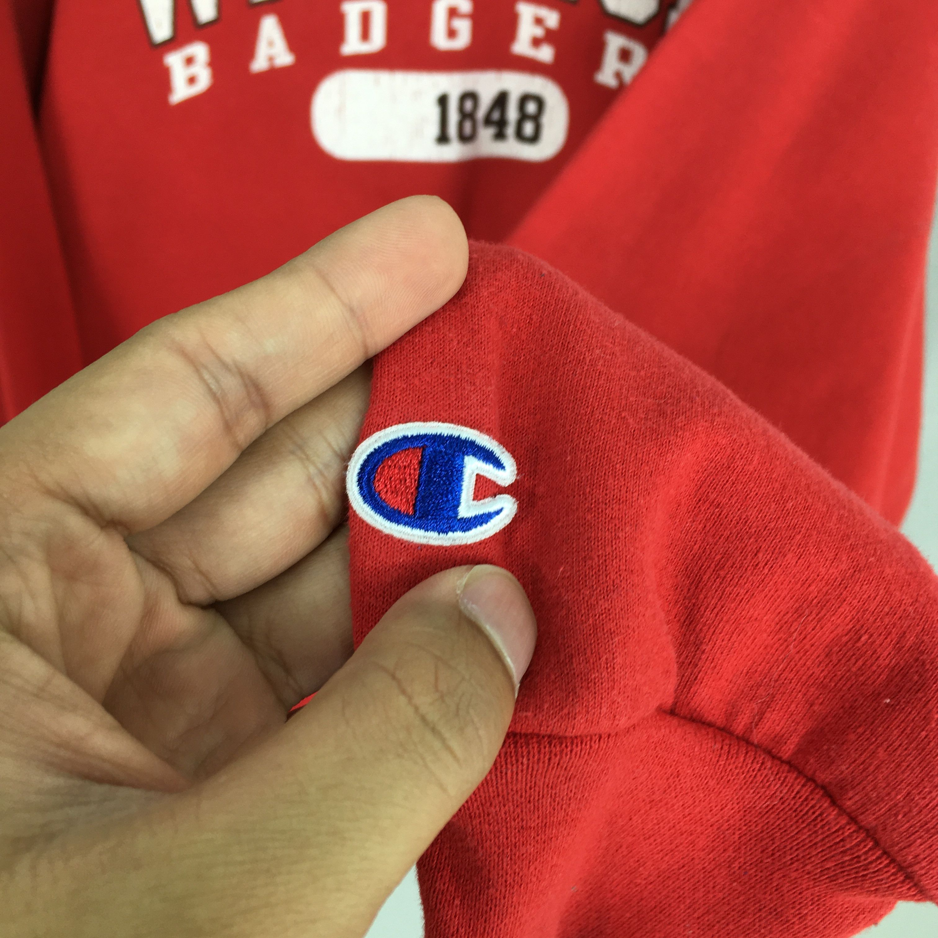 Champion Vintage University Of Wisconsin Badger Red Sweatshirt XLarge Size US XL / EU 56 / 4 - 4 Thumbnail