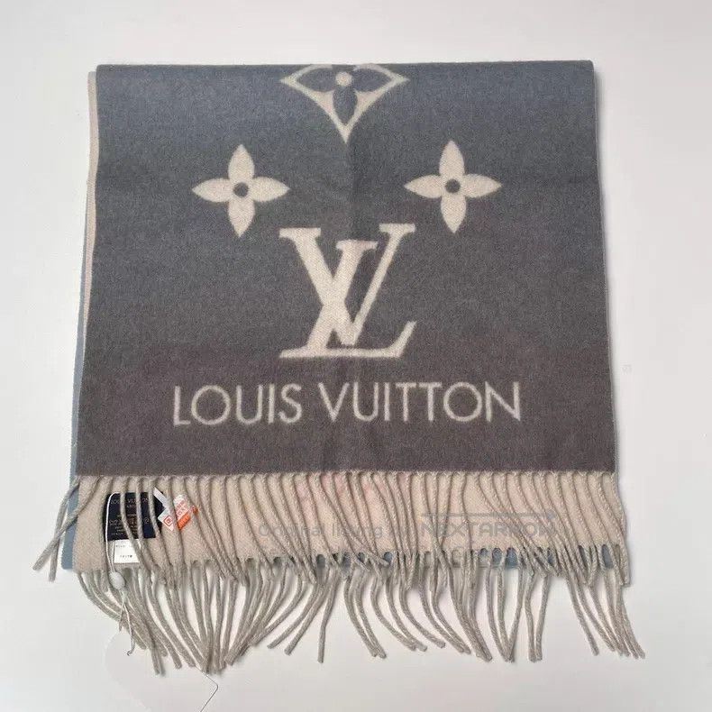 Louis Vuitton Louis Vuitton Pink and blue taupe printed cashmere double Size ONE SIZE - 2 Thumbnail