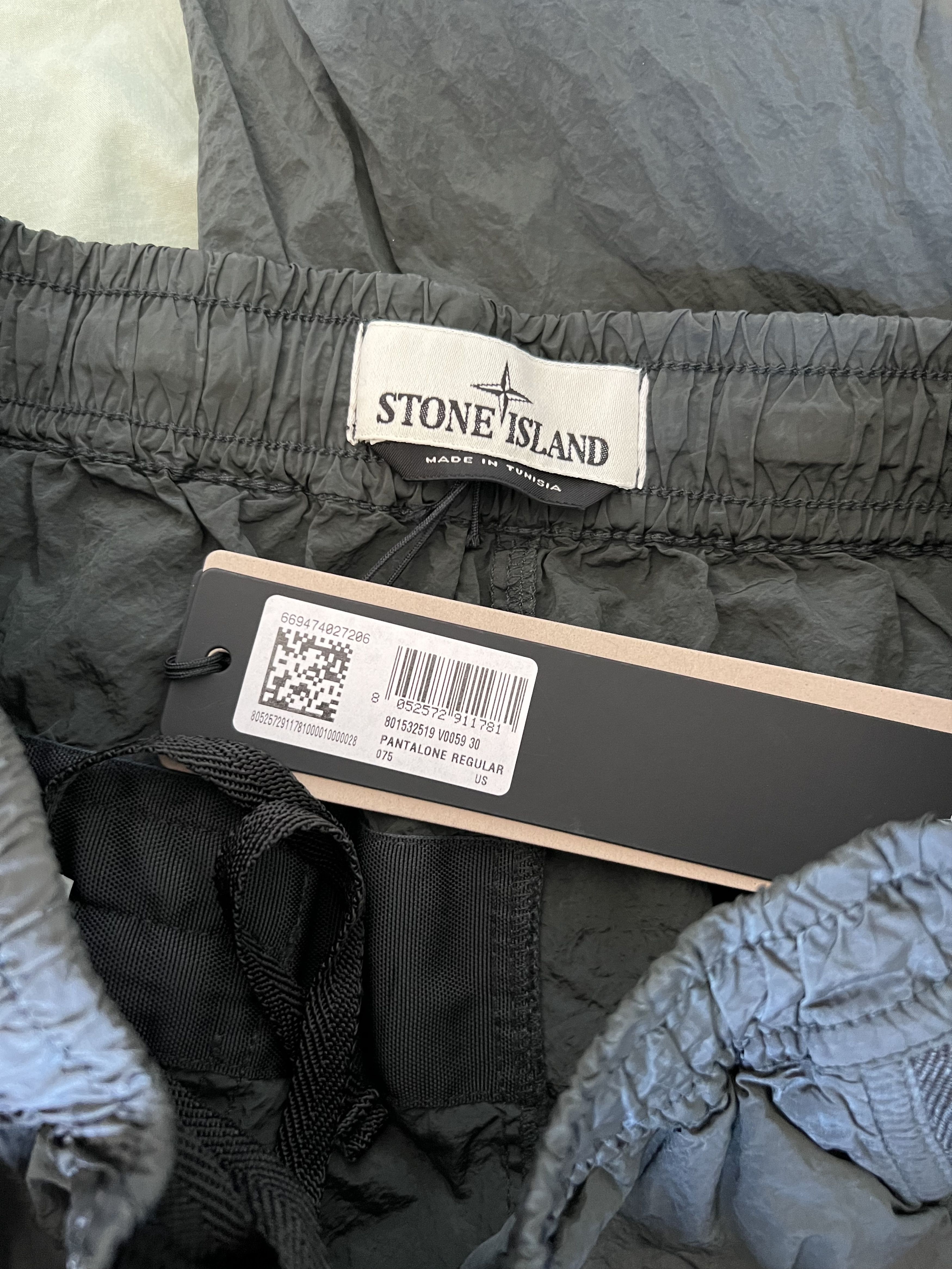 Stone Island Stone Island Nylon Metal Econyl Pants in Musk Size US 30 / EU 46 - 8 Thumbnail