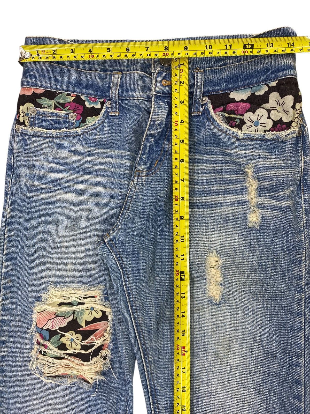 Japanese Brand Japanese Brand Distressed Style Flower Patch Skinny Jeans Size US 28 / EU 44 - 6 Thumbnail