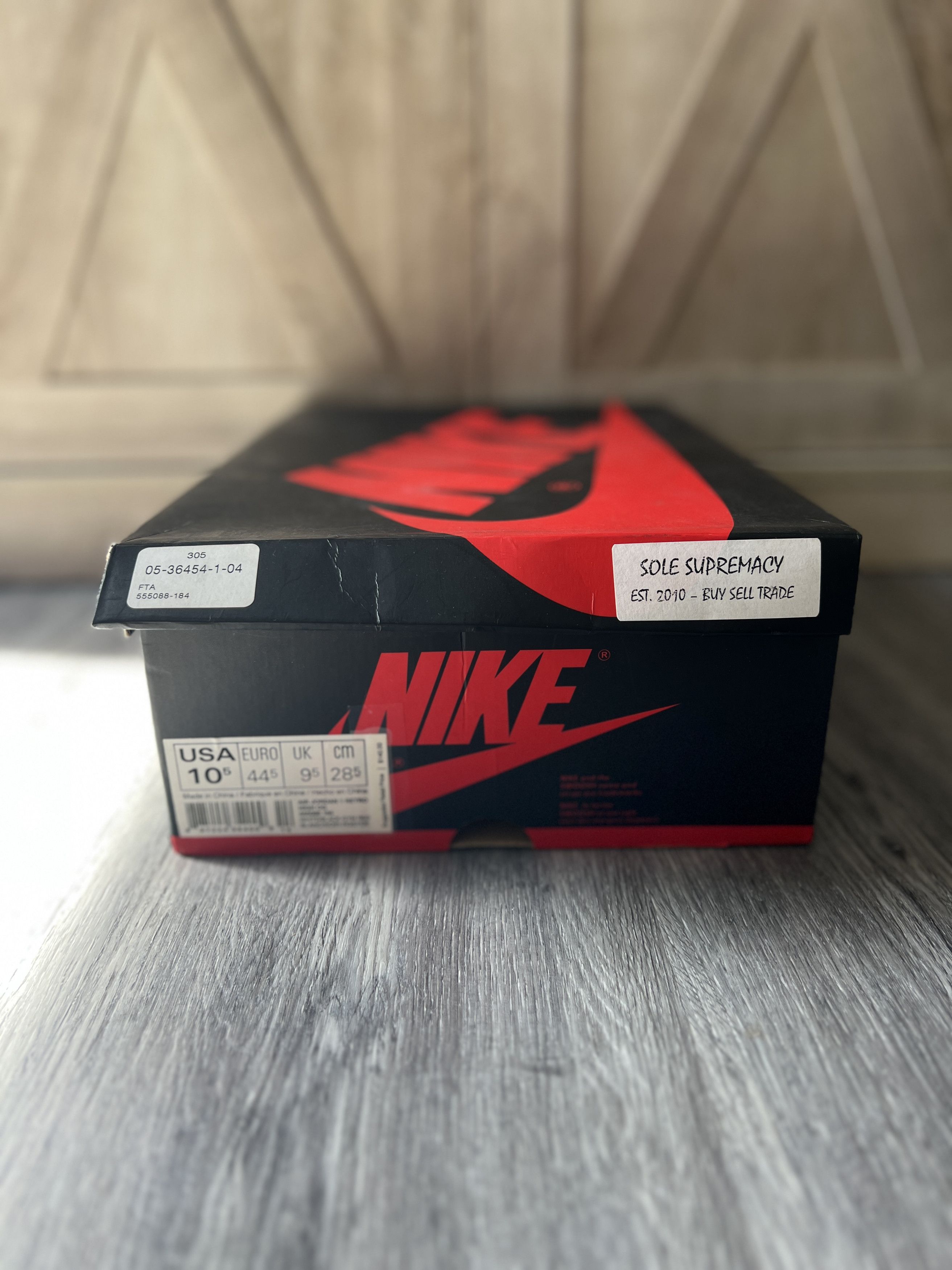 Jordan Brand Jordan 1 Retro Black Toe (2013) Size US 10.5 / EU 43-44 - 7 Thumbnail