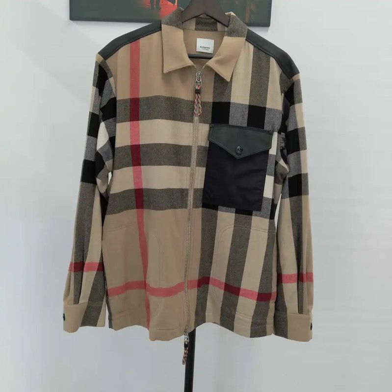 Burberry Burberry Khaki Long Sleeve Coat for Men Size US S / EU 44-46 / 1 - 1 Thumbnail