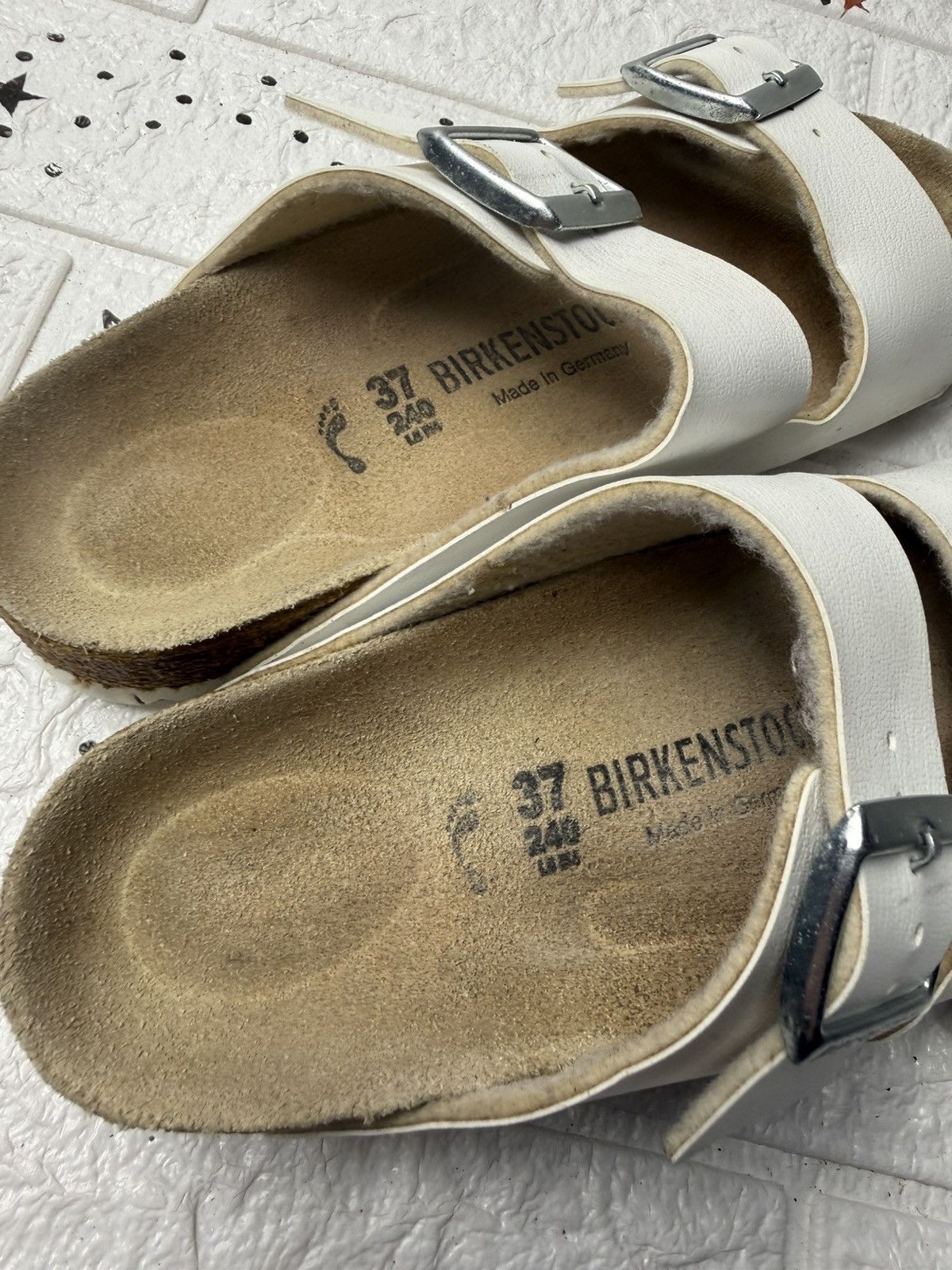 Birkenstock BIRKENSTOCK US7 UK4 EUR37 Women's Flip Flop White Size US 7 / IT 37 - 9 Thumbnail