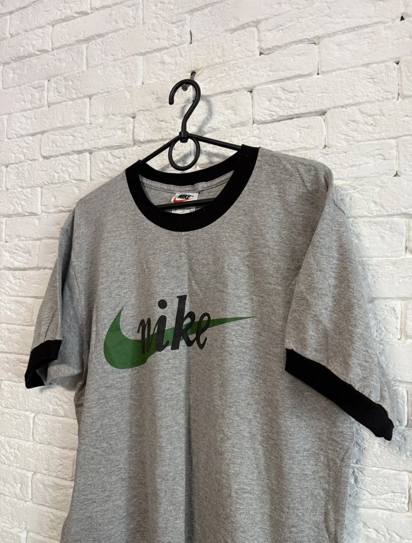 Nike Vintage Nike T-shirt Huge Logo Tee Sz M Size US M / EU 48-50 / 2 - 2 Thumbnail