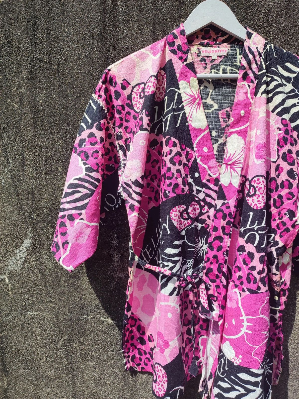 Japanese Brand Vintage Hello Kitty Japanese Yukata Kimono Jacket (L) Size US L / EU 52-54 / 3 - 5 Thumbnail