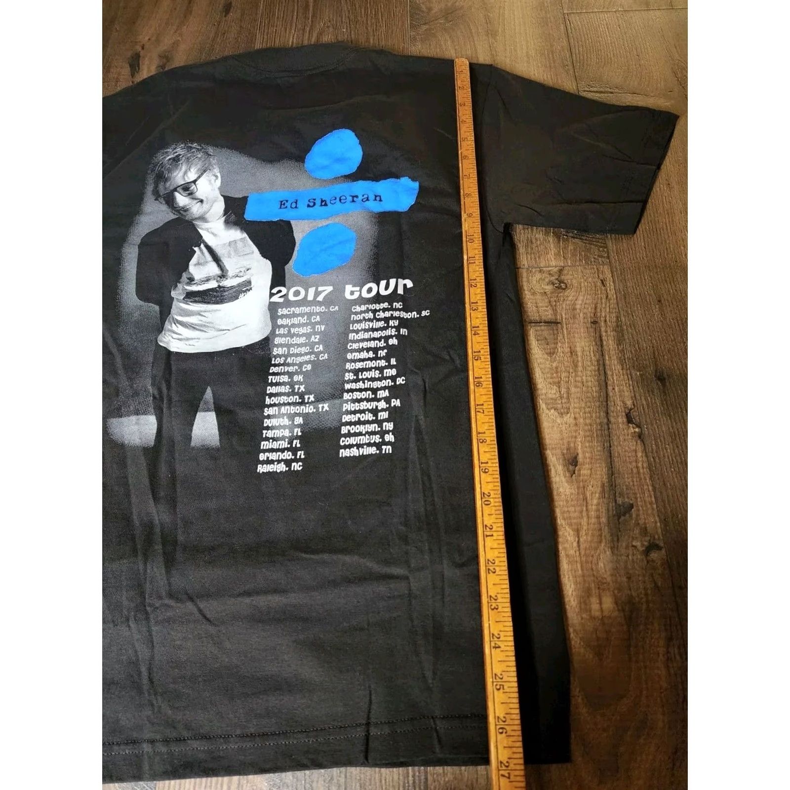 Vintage Ed Sheeran Divide World Tour 2017 Official T Shirt Mens M Black Cotton Short Sleeve Logo Band Tee Size US M / EU 48-50 / 2 - 2 Thumbnail