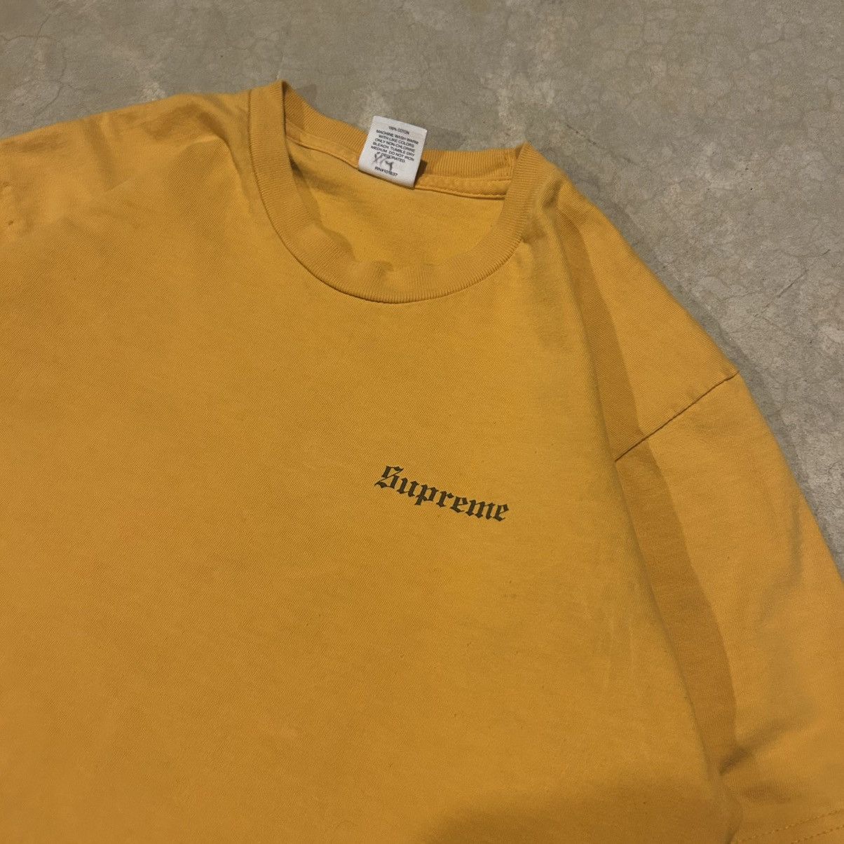 Supreme Supreme x Martin Wong Big Heat Tee Bright Orange FW19 Size US L / EU 52-54 / 3 - 3 Thumbnail