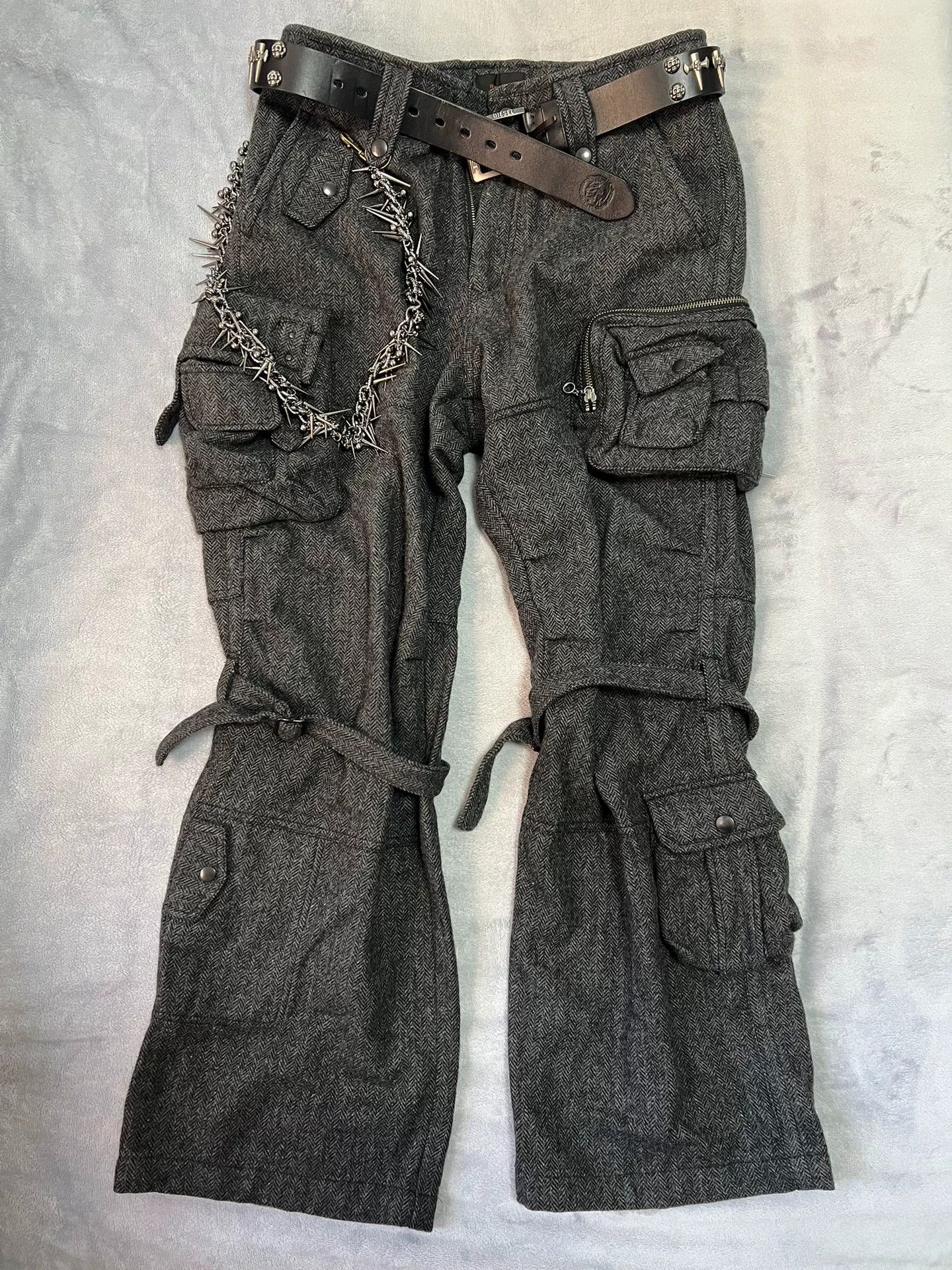 Balenciaga Balenciaga Cargo Casual Pants L Men Size US 34 / EU 50 - 1 Thumbnail
