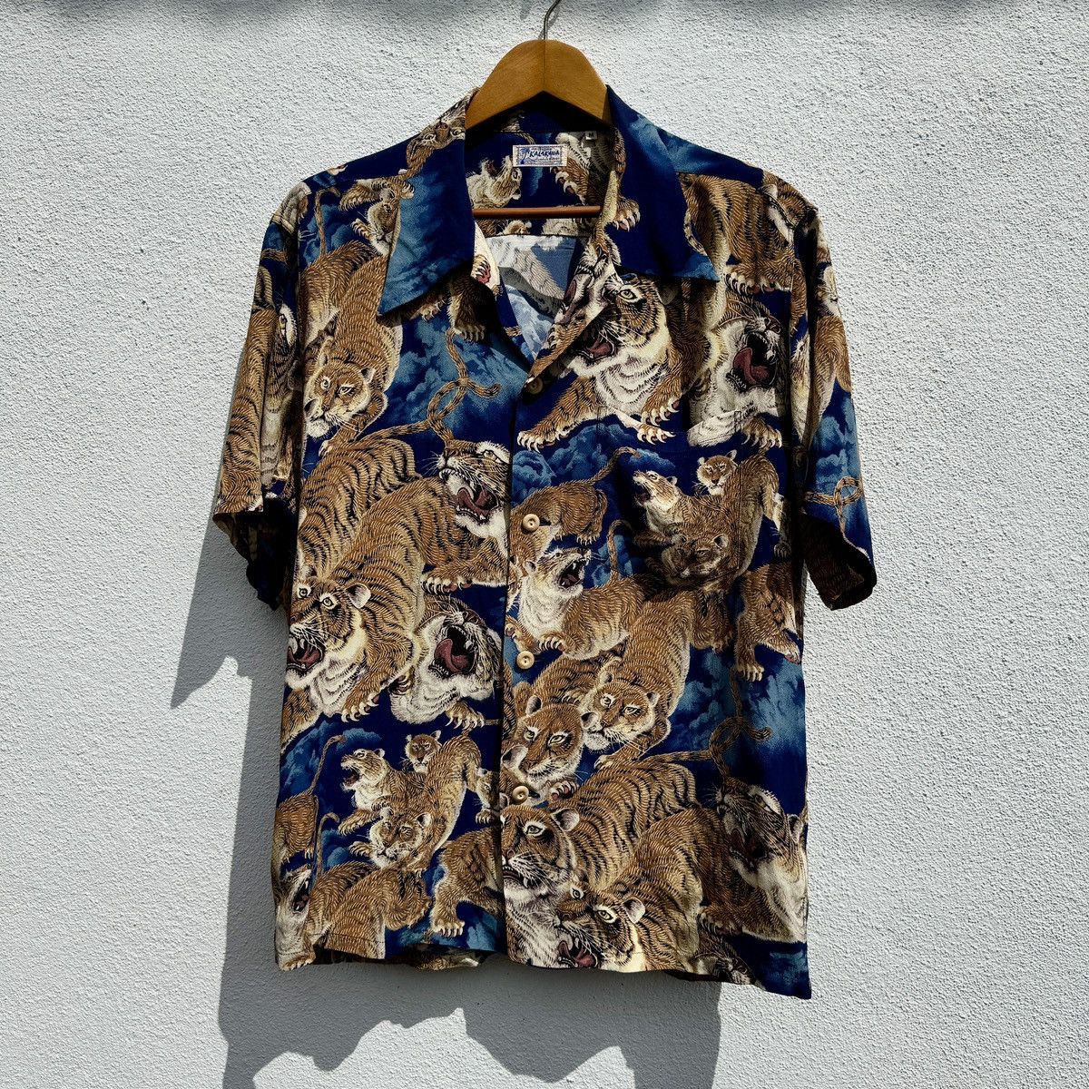 Other RARE! Toyo Ent. Sun Surf 'One Hundred Tigers' Collar Shirt Size US M / EU 48-50 / 2 - 1 Thumbnail