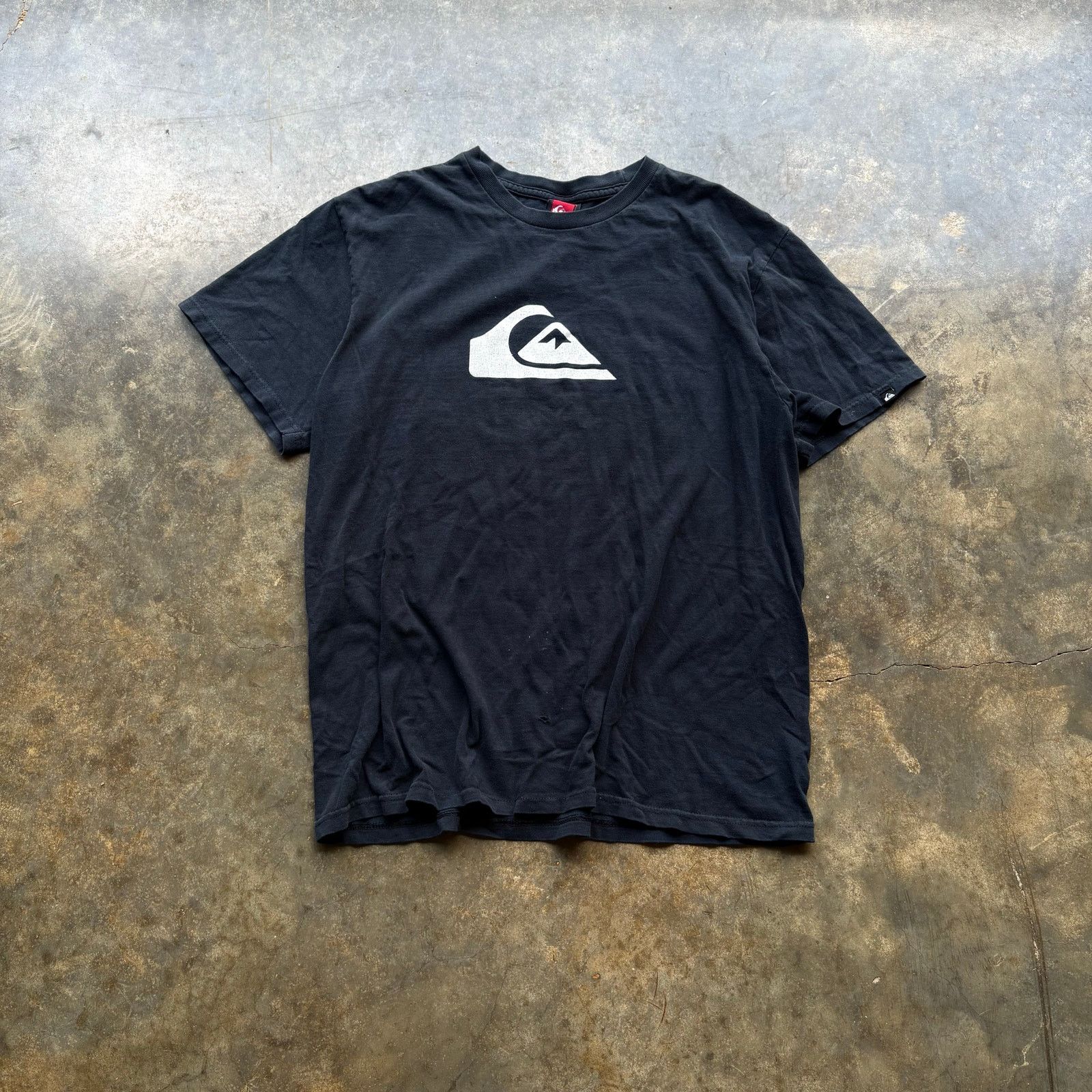 Quiksilver Essential Vintage Y2K Quiksilver Logo T-shirt Size US L / EU 52-54 / 3 - 1 Thumbnail