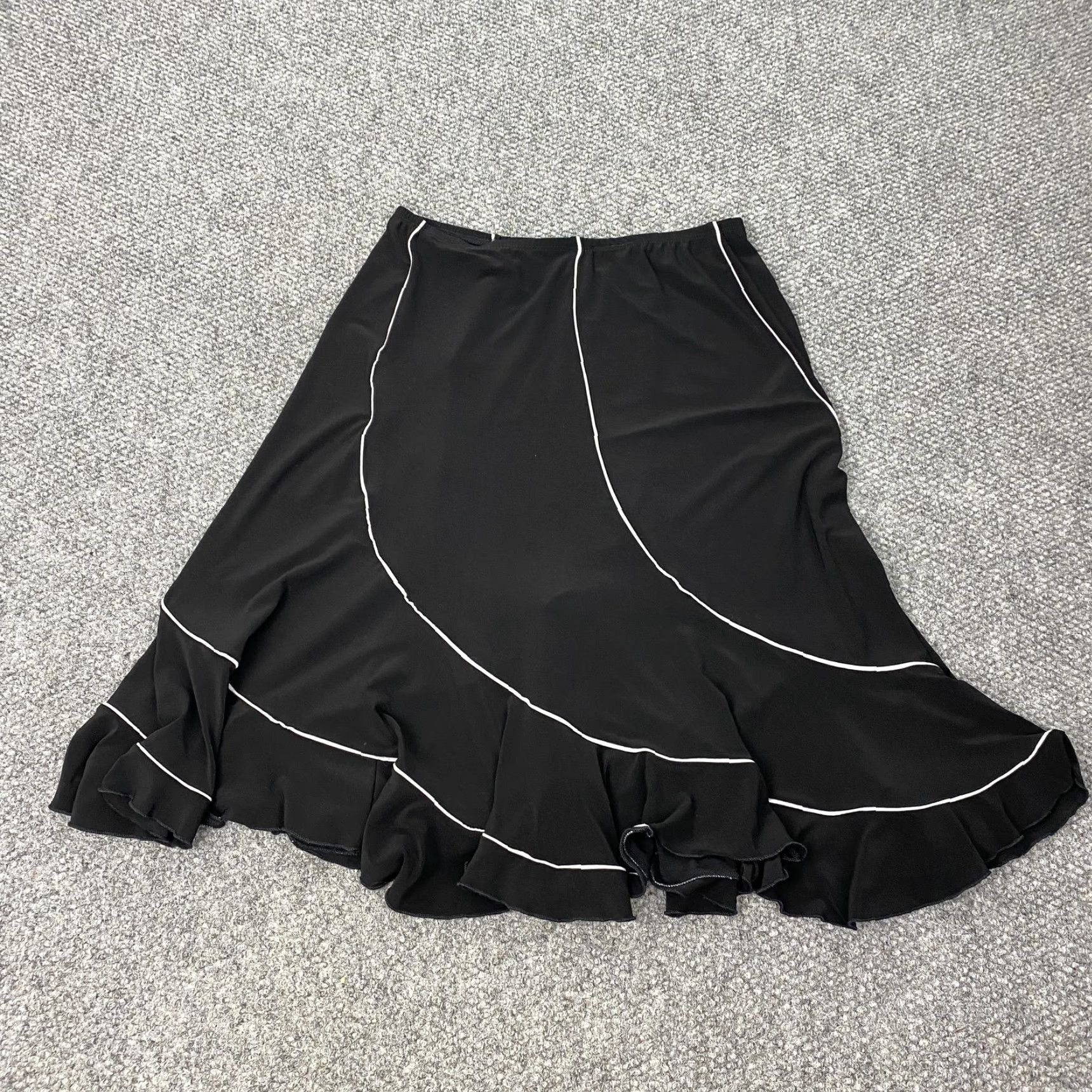 Vintage Susan Lawrence Skirt Womens L Black White Piping Ruffle Made in USA Stretch Elastic Waist A-Line Knee Length Jersey Polyester Spandex Solid Size 36" / US 14 / IT 50 - 6 Thumbnail