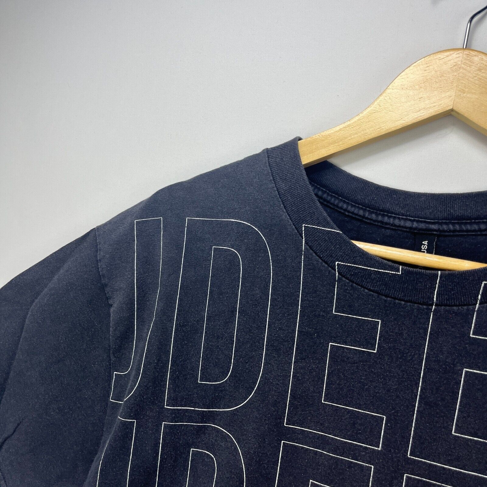 Vintage Vintage Y2K J Dilla Temple Effective Idealist AOP Large USA Size US L / EU 52-54 / 3 - 7 Thumbnail