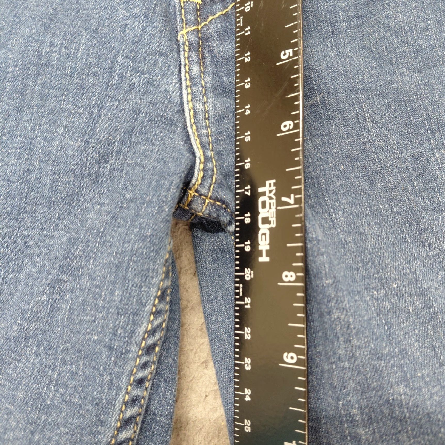 Levi's Levi’s Capri Jeans Women’s 26 Blue Denim Straight Leg Cropped Fits 27×22 Jeans Capris five-pocket Regular Rise Adult Women Size 26" / US 2 / IT 38 - 6 Thumbnail