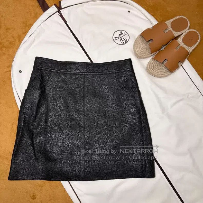 Hermes Hermes Black Deer Skin Short Skirt Size 26" / US 2 / IT 38 - 1 Thumbnail
