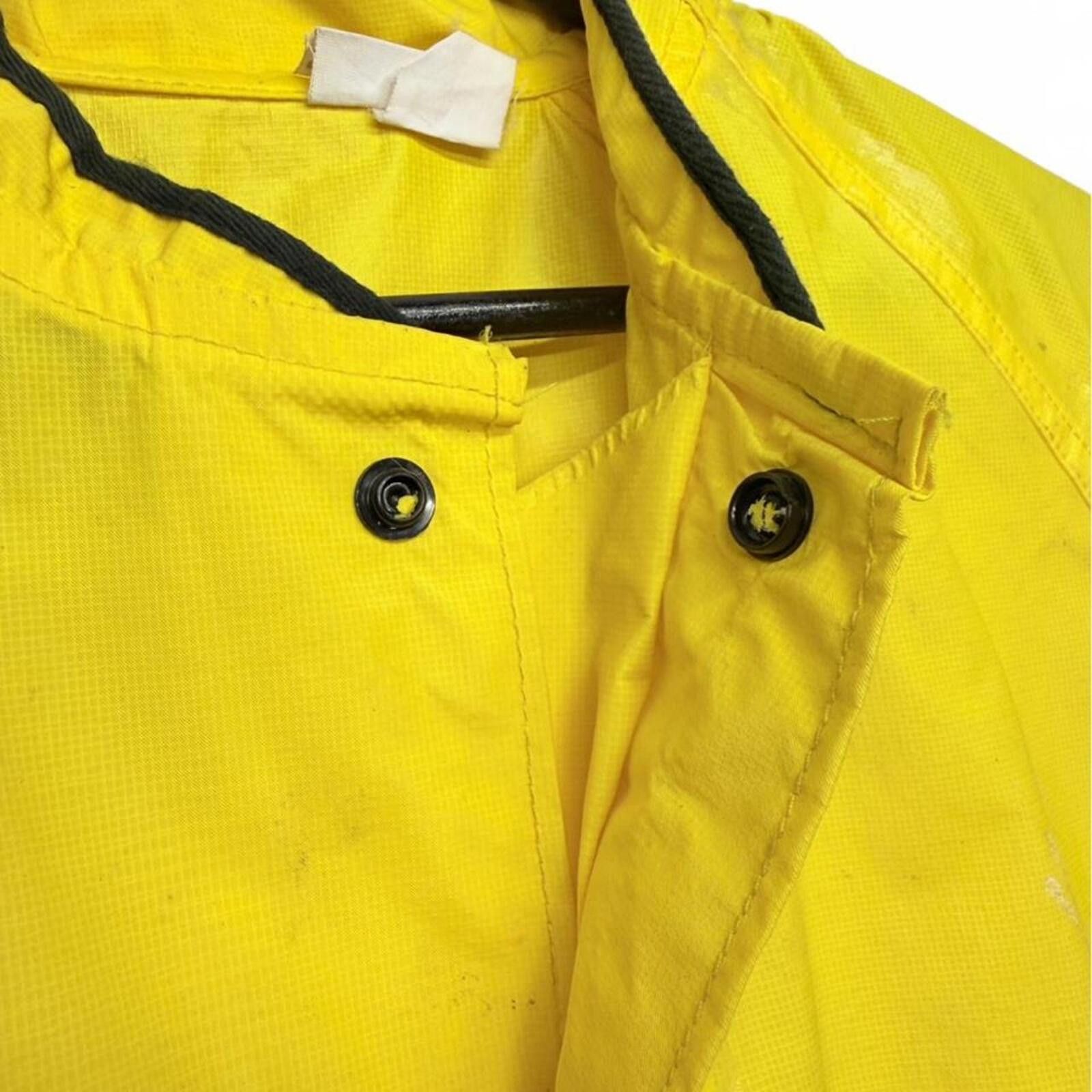 Other True vintage 70s thrashed yellow Exxon rain jacket/coat M/L Size US S / EU 44-46 / 1 - 4 Thumbnail