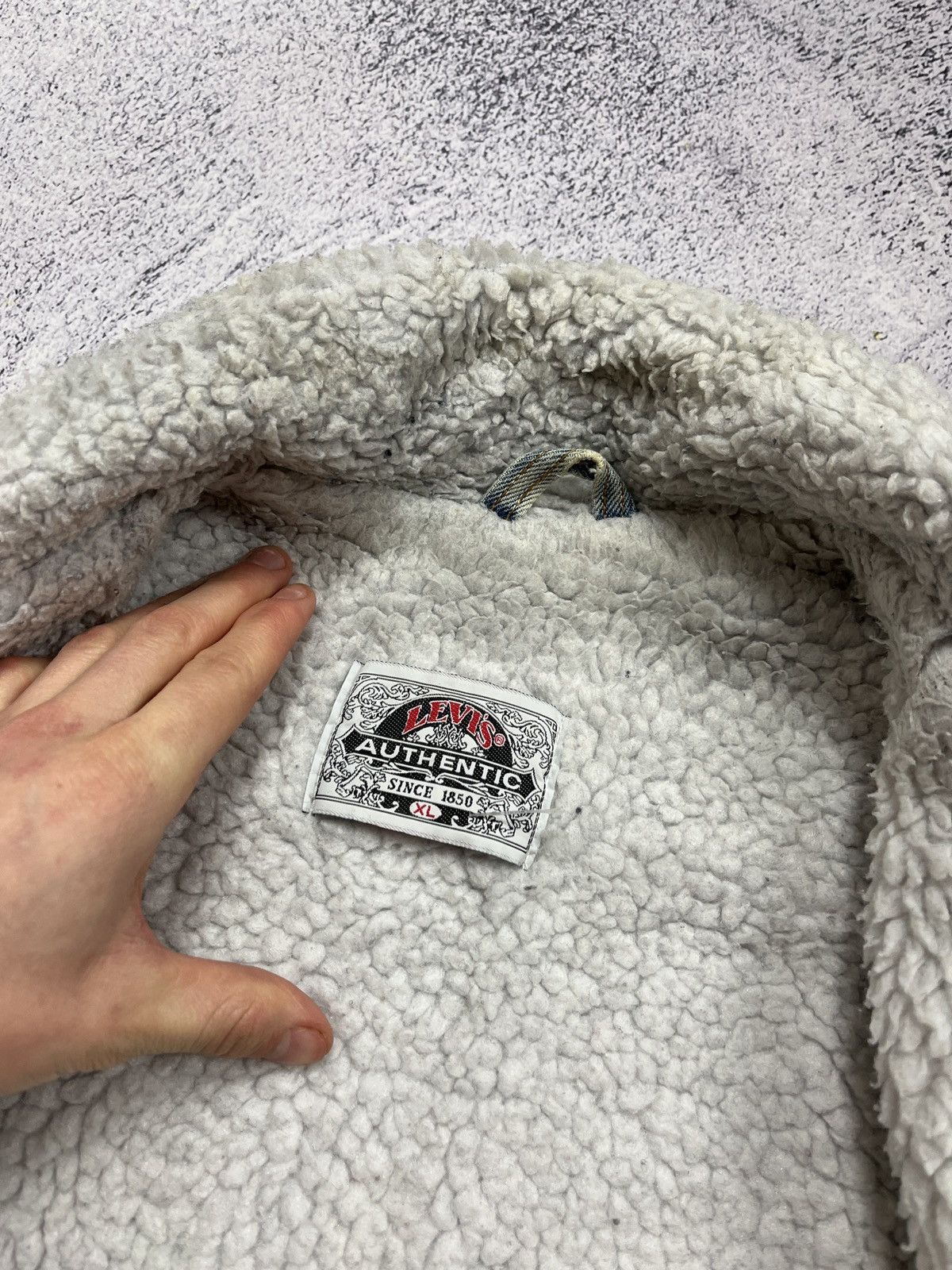 Levi's × Vintage Vintage 90’s Levi's Sherpa Lined Denim Trucker Jacket Rare Size US XL / EU 56 / 4 - 15 Thumbnail