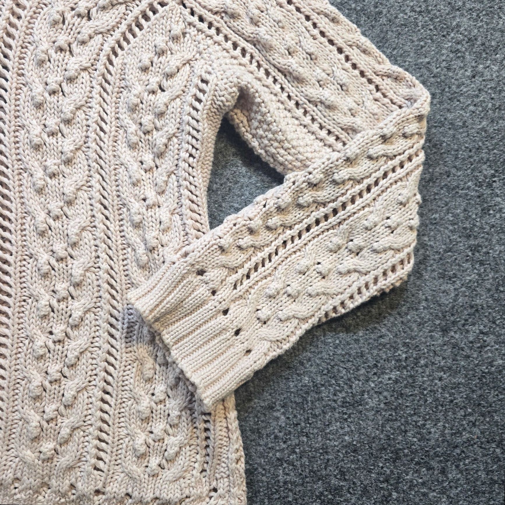 Vintage Wrap London Sweater Women Size 8 Beige Crochet Knit Long Sleeve Pullover Regular Knit Open-Knit Casual Fall Winter Spring 8 Women Beige Size M / US 6-8 / IT 42-44 - 4 Thumbnail