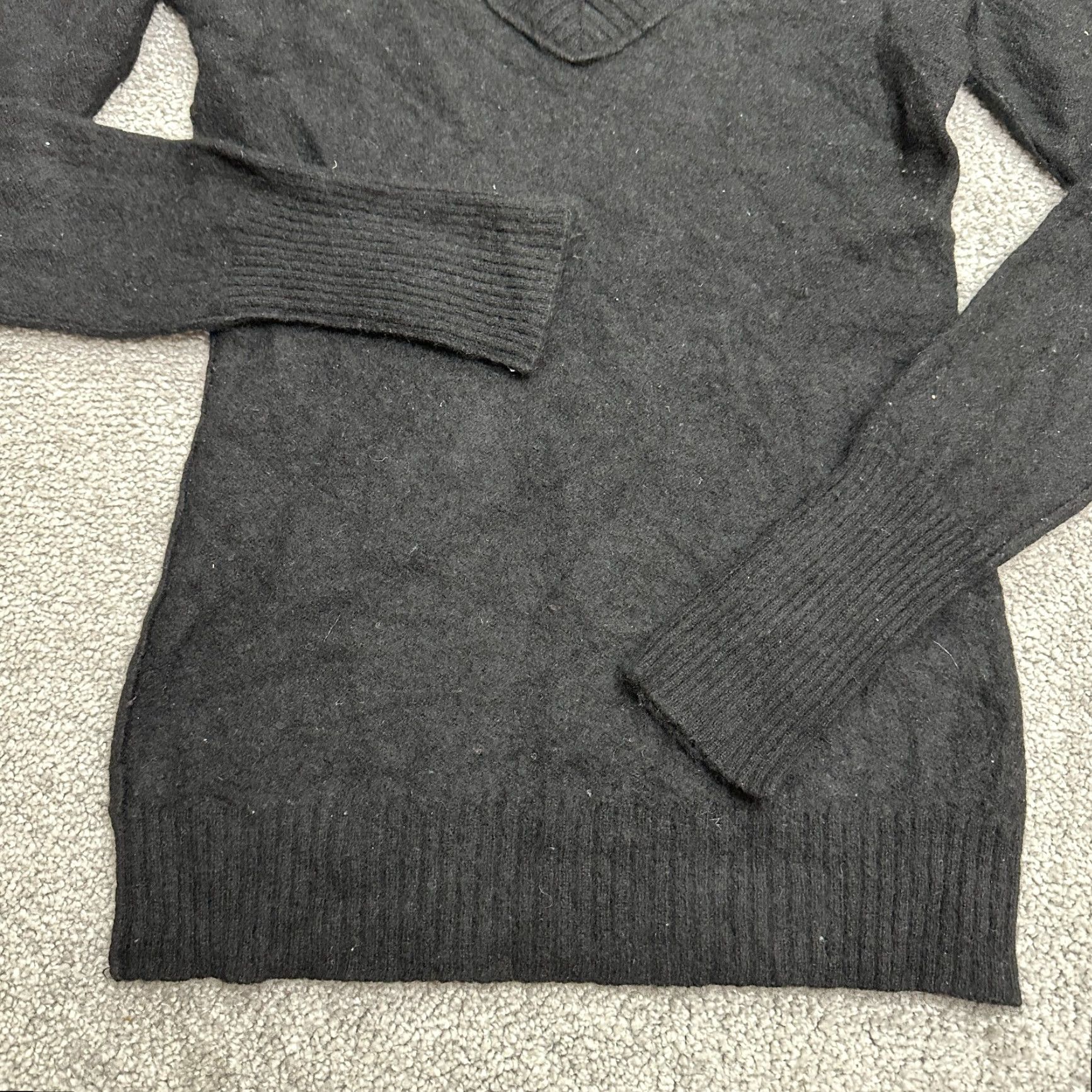 AQUA VINTAGE Aqua Pullover Sweater Womens Small Black Cashmere V-Neck Knit Size S / US 4 / IT 40 - 3 Thumbnail