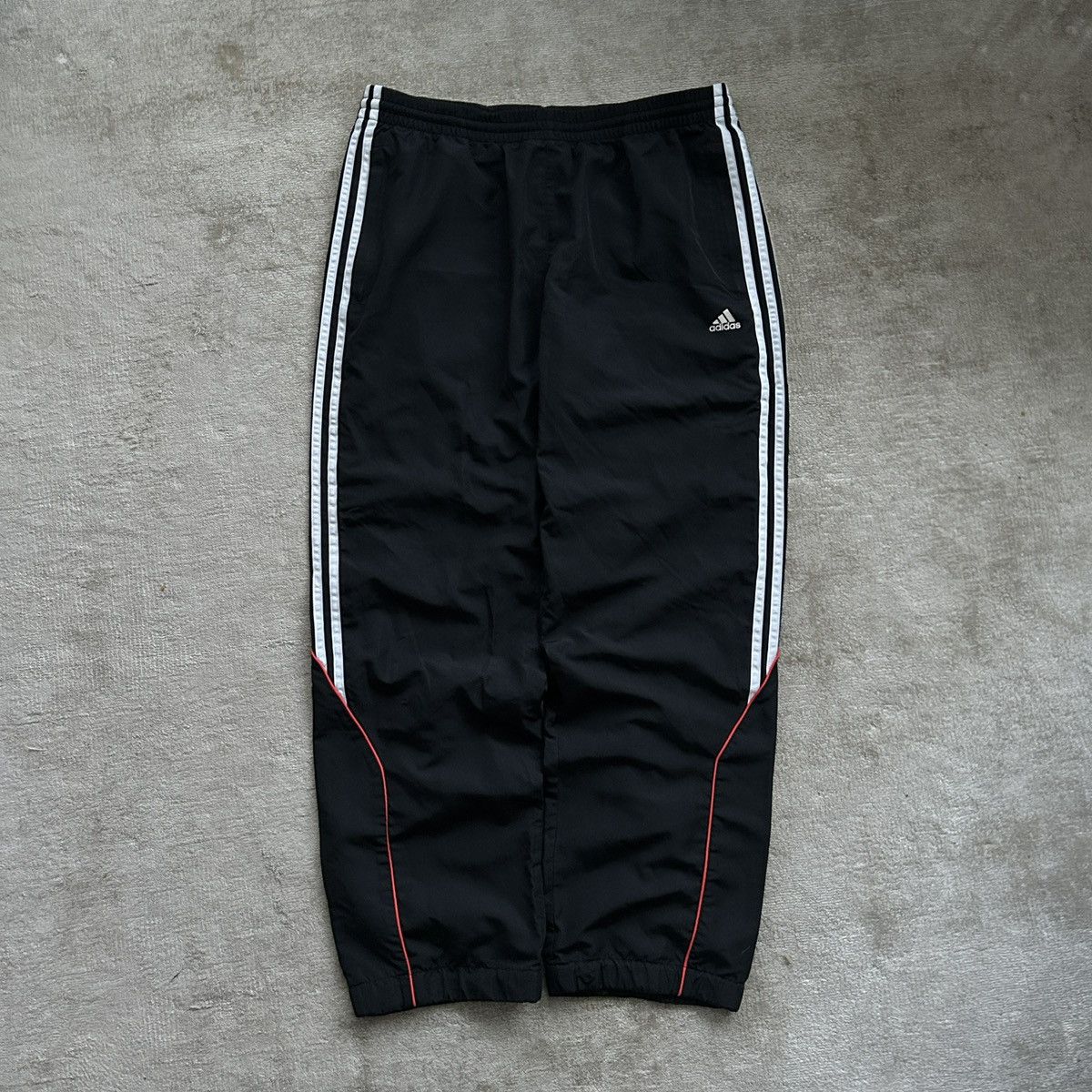 Adidas VINTAGE Y2K BAGGY ADIDAS TRACK PANTS Size US 36 / EU 52 - 2 Thumbnail
