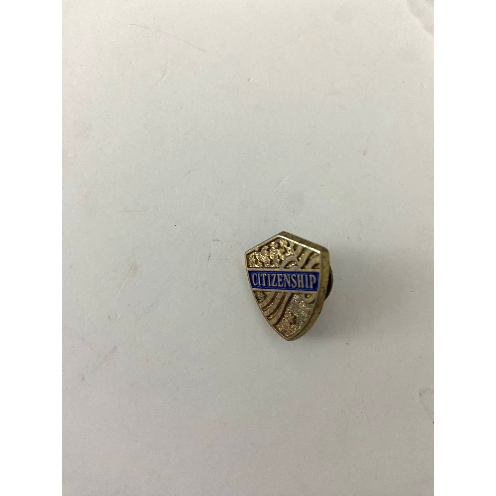 Other US citizenship pin gold tone Size ONE SIZE - 1 Thumbnail