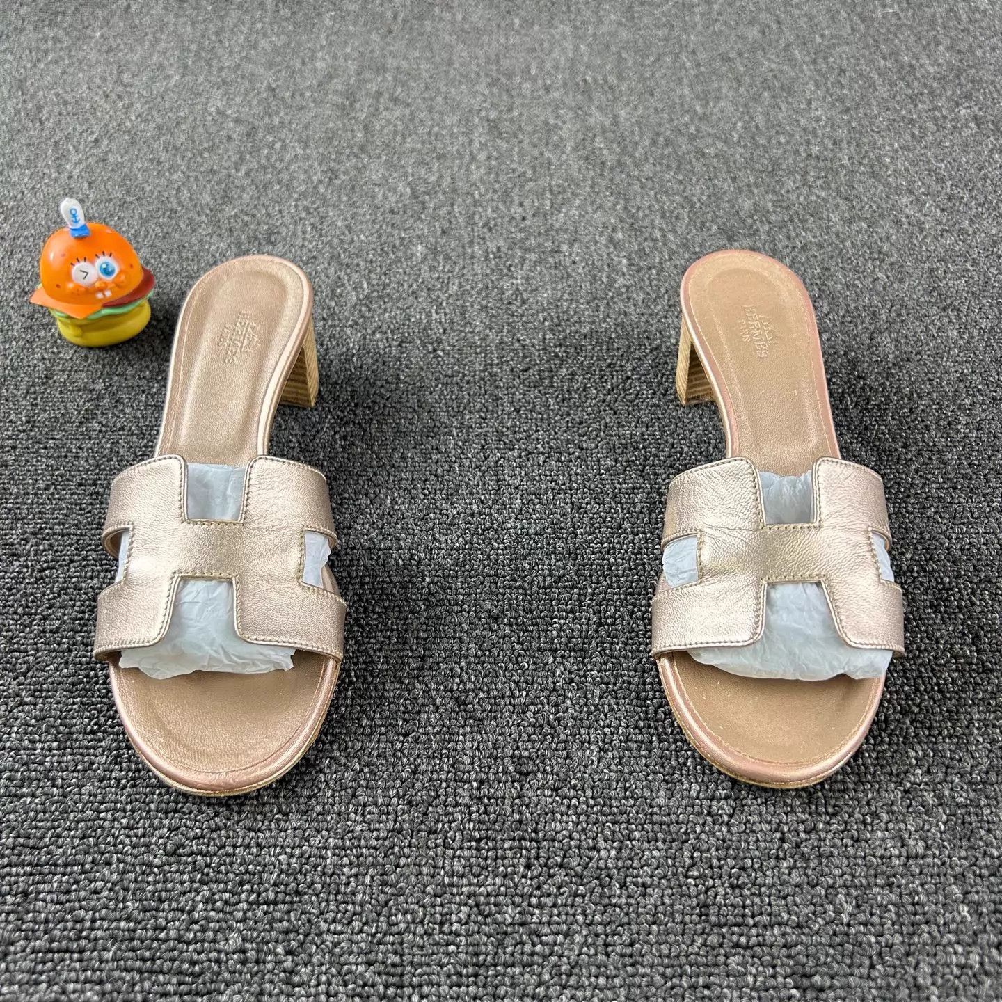 Hermes Hermes gold H 37 gently used Size US 6.5 / IT 36.5 - 2 Thumbnail