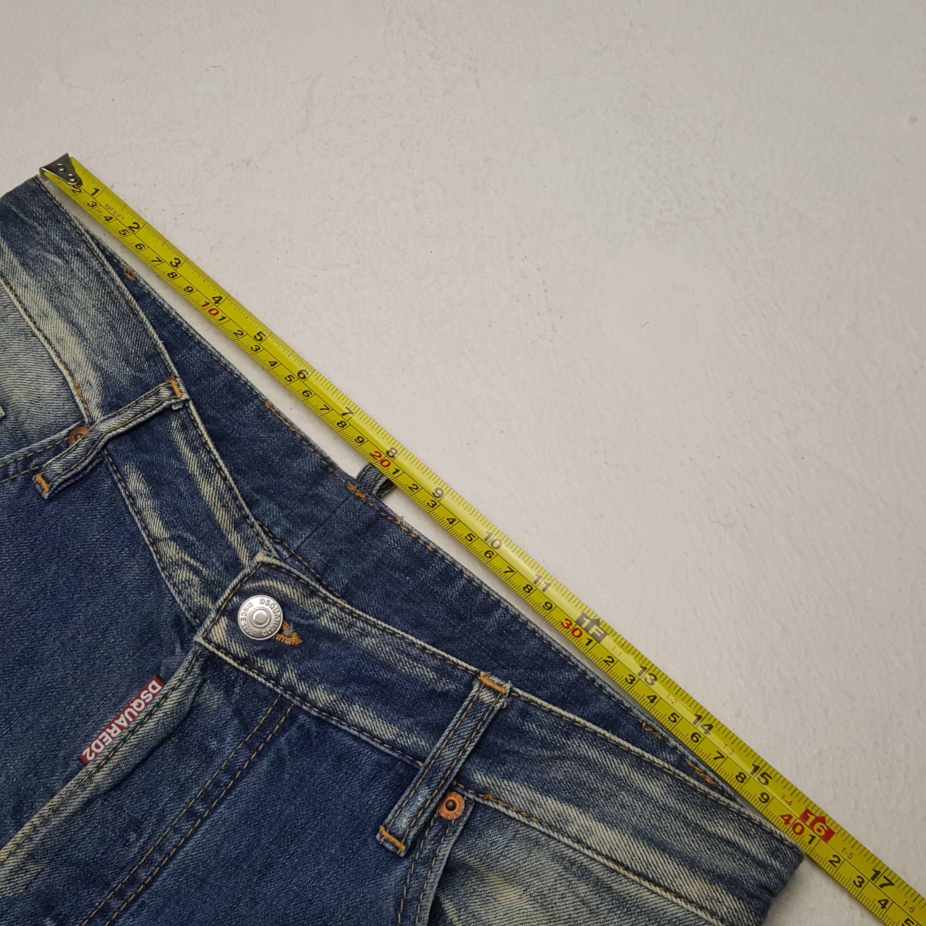 Vintage Dsquared2 Italian Brand Distressed Jeans RR10