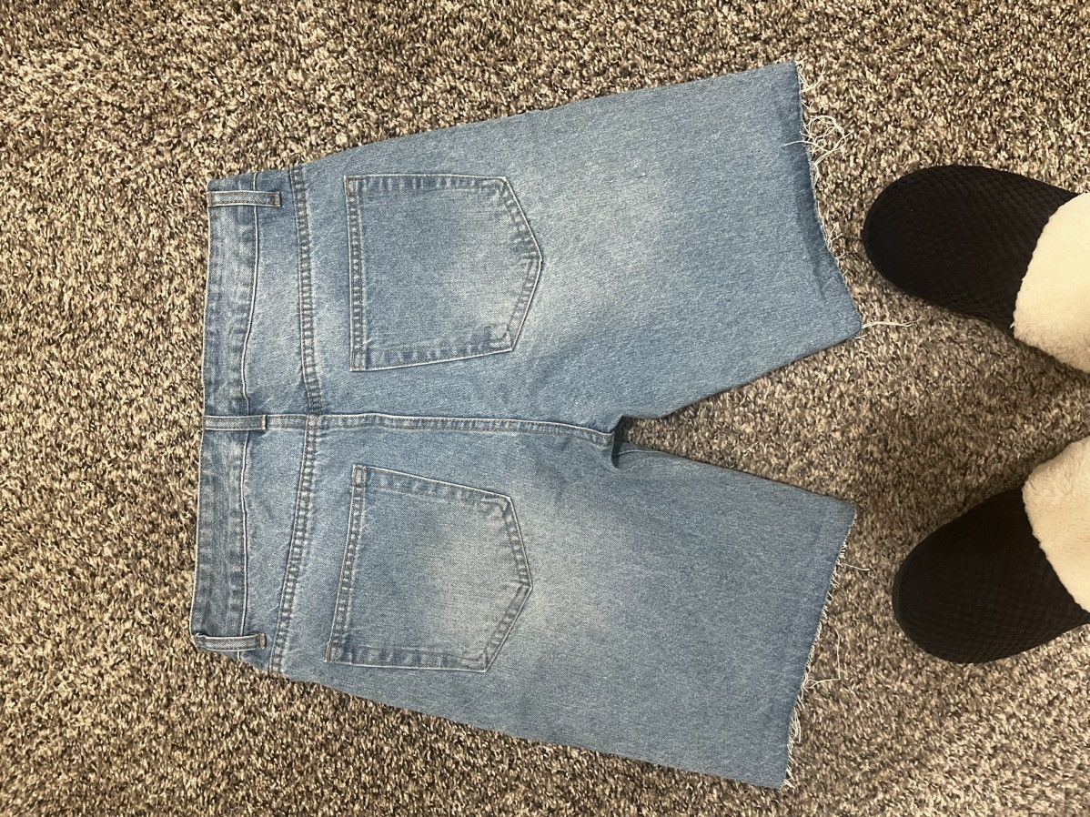 Vintage Vintage Ripped Shorts Size US 32 / EU 48 - 2 Thumbnail