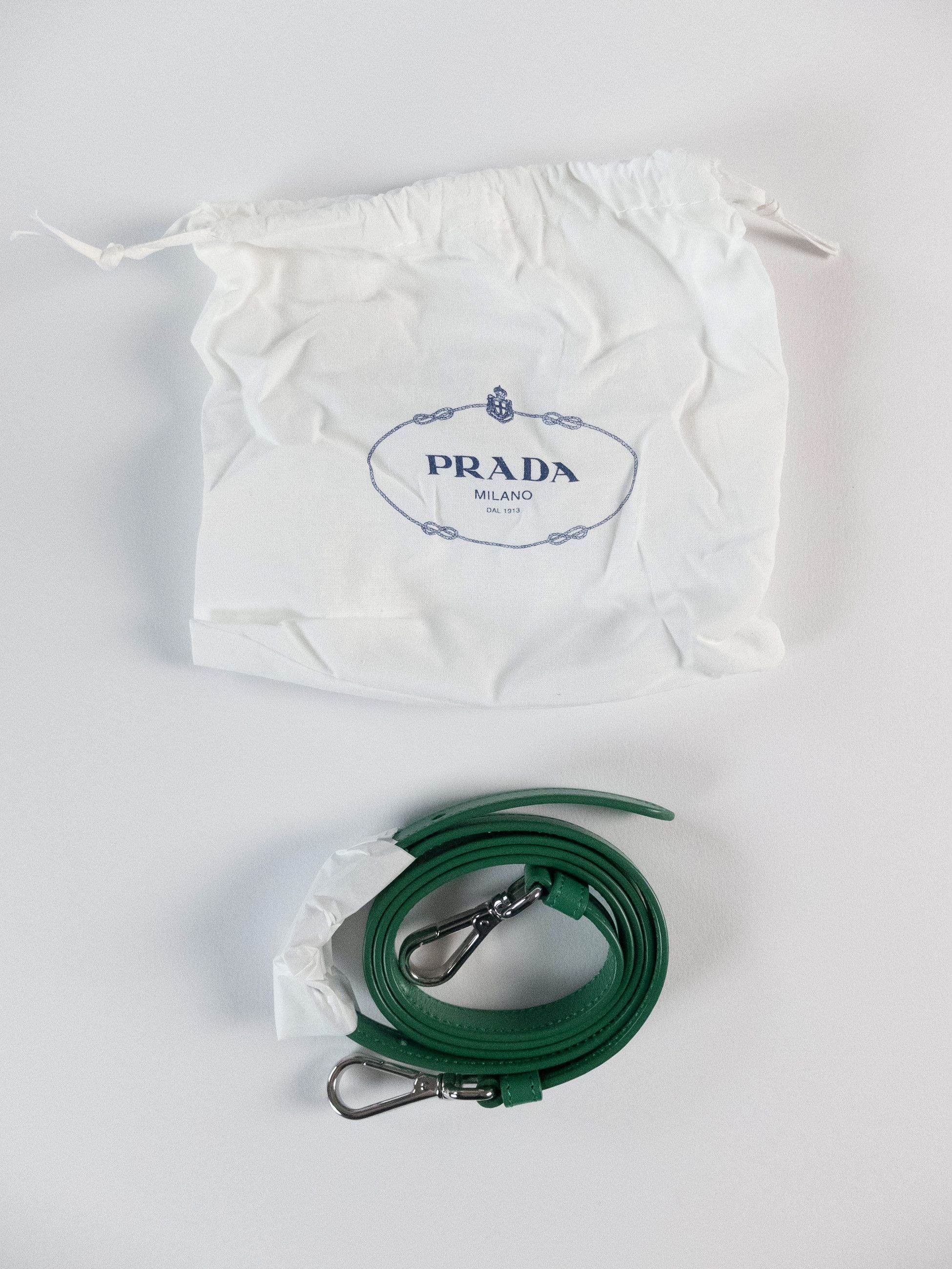 Prada PRADA Re-Edition green padded leather small Moon bag Size ONE SIZE - 16 Thumbnail