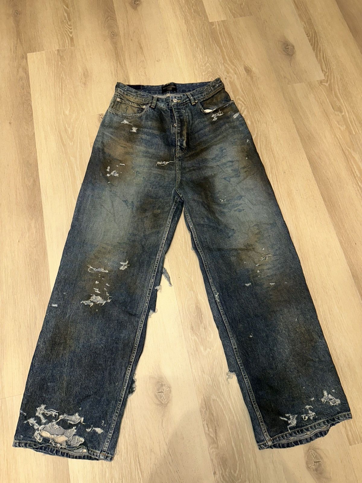 Balenciaga Balenciaga Super Destroyed Baggy Pants Size US 30 / EU 46 - 1 Thumbnail