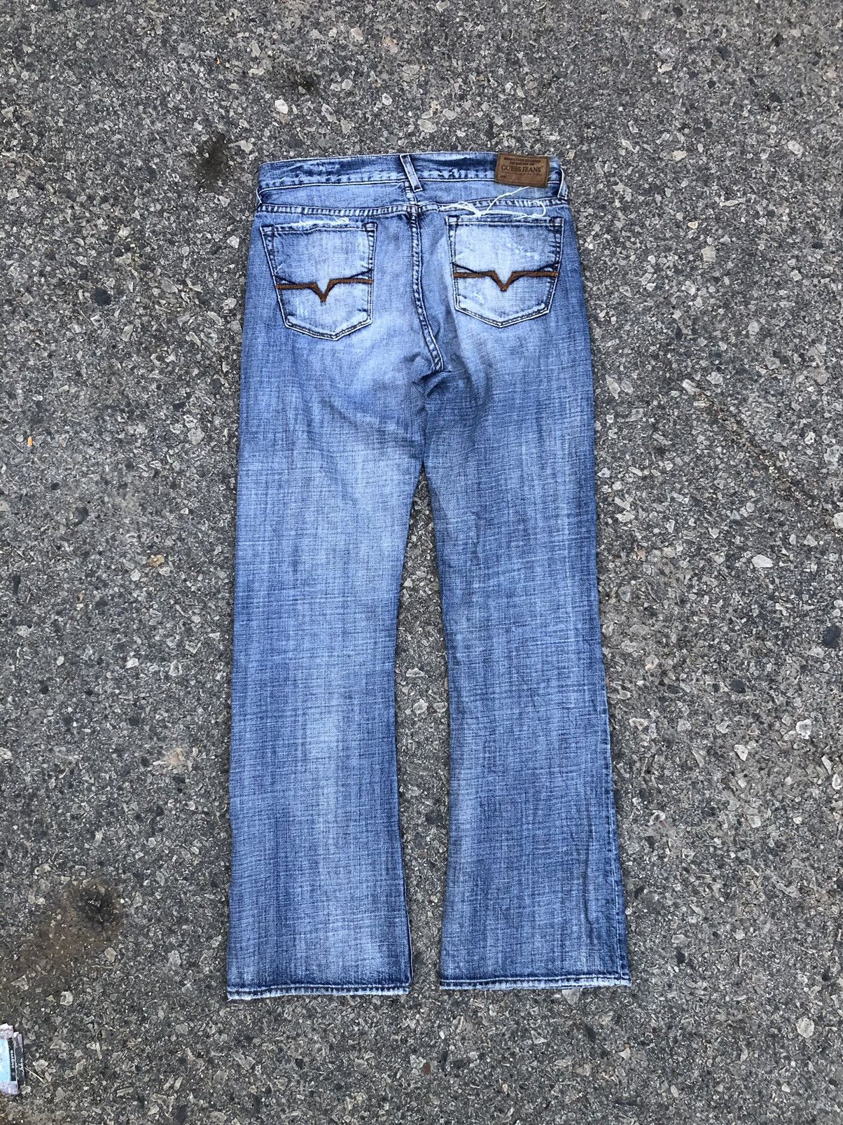 Guess FLARE DISTRESSED GUESS JEANS Size US 32 / EU 48 - 3 Thumbnail