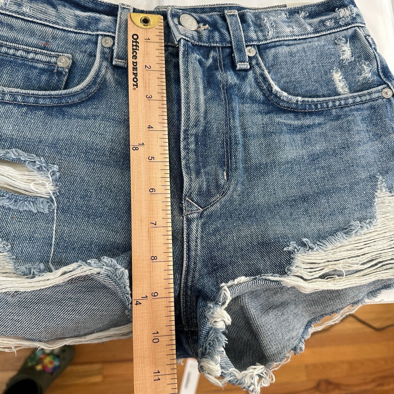 Other Lovers & Friends Axel Distressed Cut Off High Rise Short 25 Size 25" / US 0 / IT 36 - 13 Thumbnail