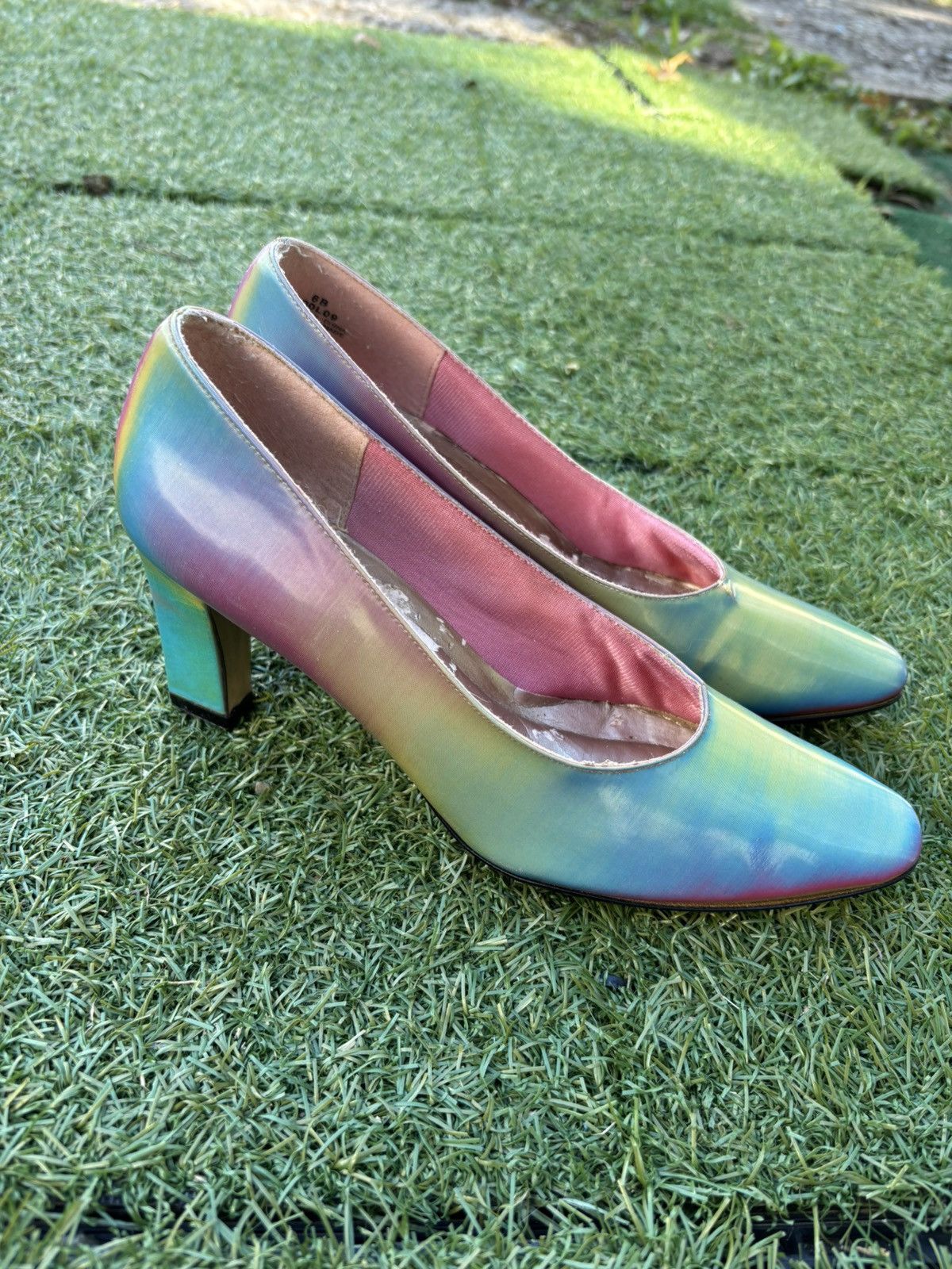 Other 80s Iridescent Rainbow 3.5” Stiletto Heels Size US 6 / IT 36 - 2 Thumbnail