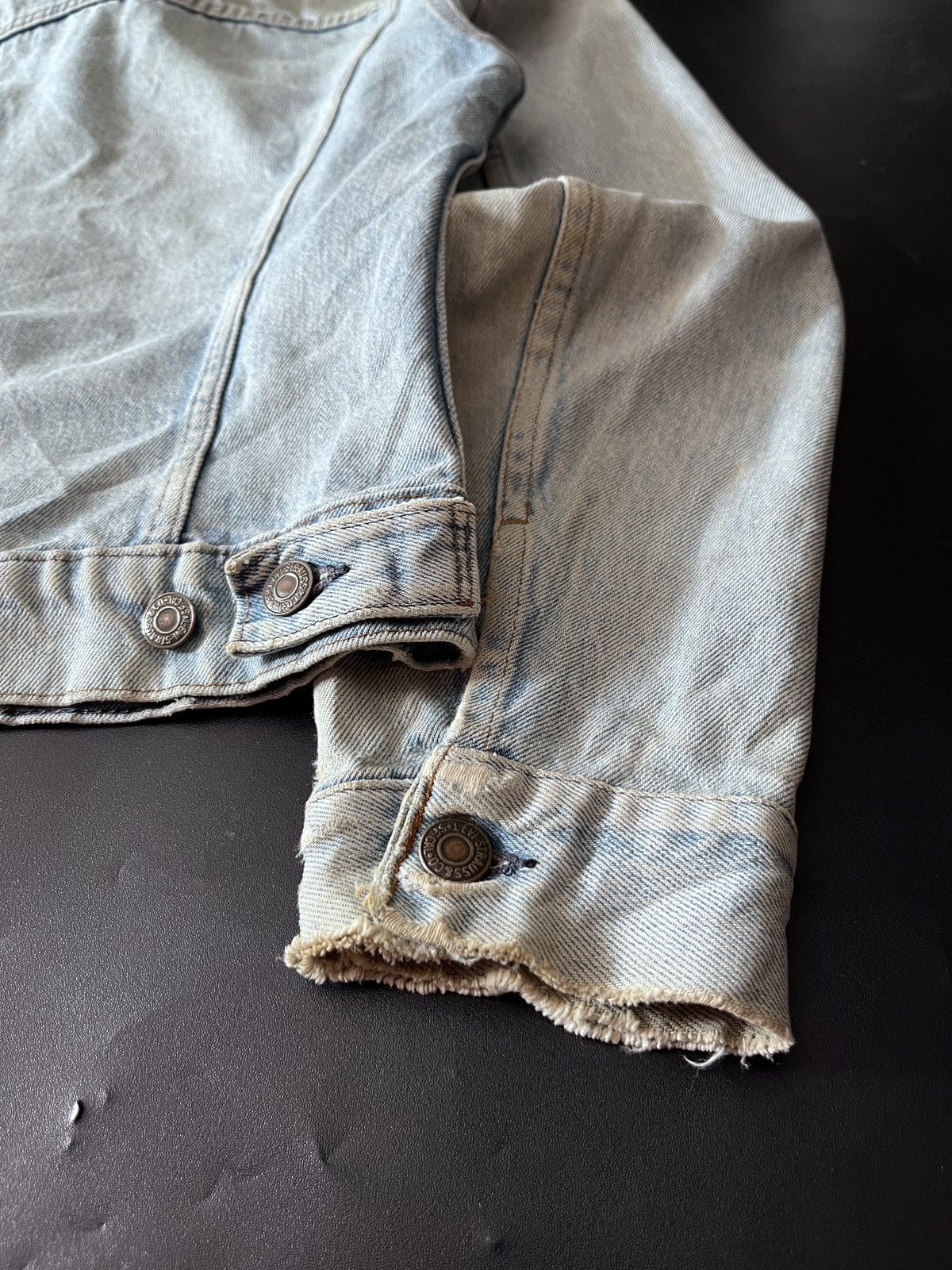 Levi's 1980s Levis Distressed denim jacket Size US S / EU 44-46 / 1 - 12 Thumbnail