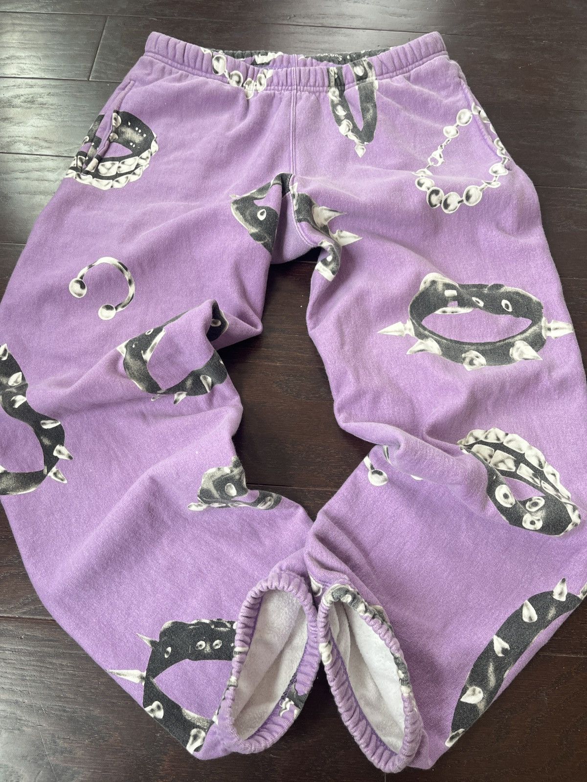 Supreme Supreme studded/spiked collar sweatpants S purple NWOT Size US 32 / EU 48 - 4 Thumbnail