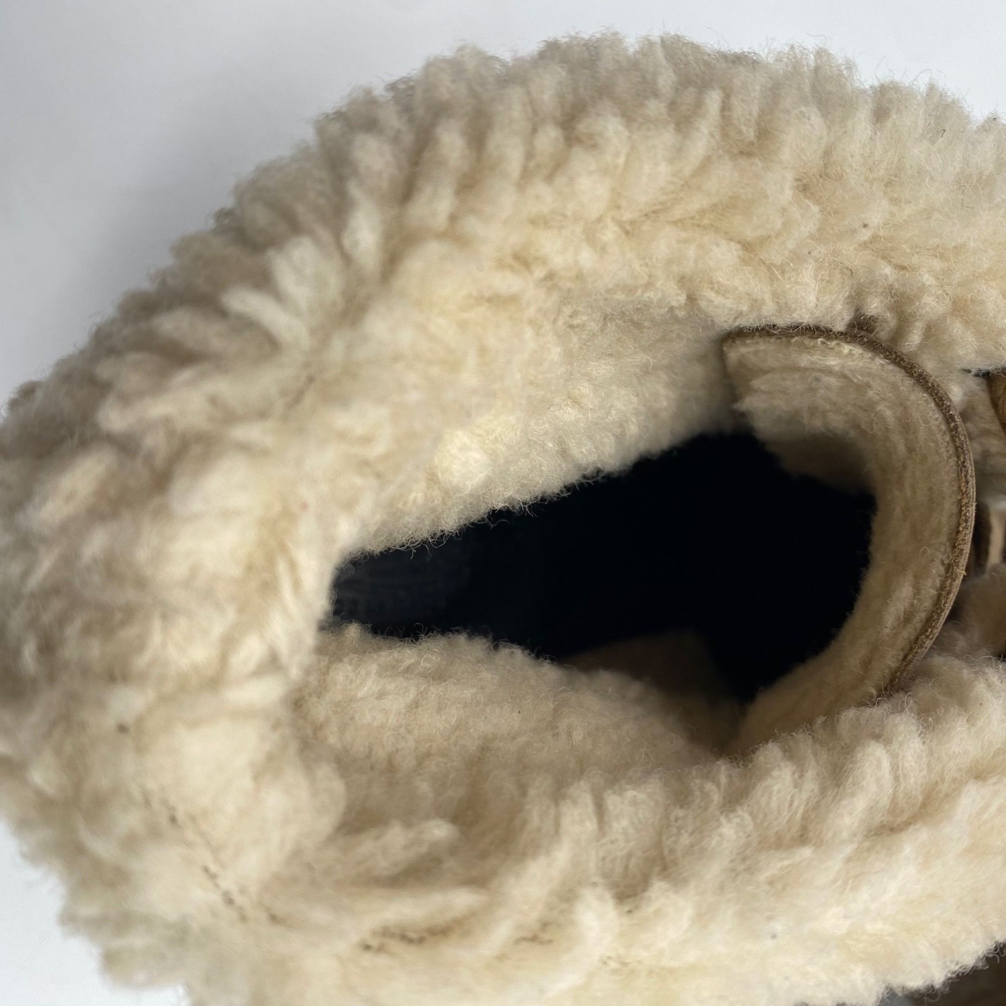Other Maria Tan Suede leather Sherpa Lined Fold over ankle Bootie Size US 8 / IT 38 - 11 Thumbnail