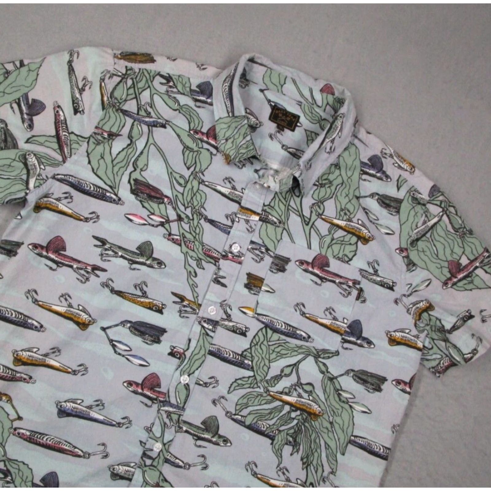 Vintage Dark Seas Mens XL Blue Hawaiian Fish Short Sleeve Button Up Shirt Size US XL / EU 56 / 4 - 2 Thumbnail