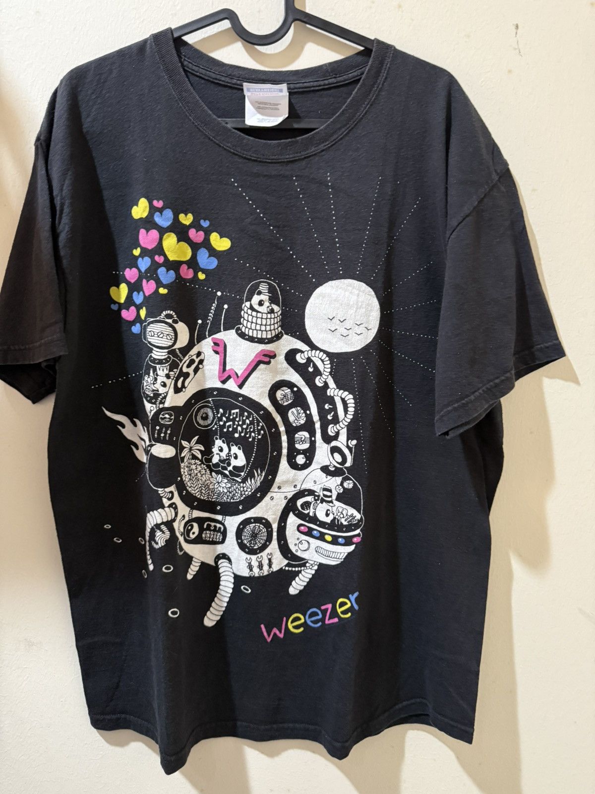 Band Tees Weezer tour 2010 Size US L / EU 52-54 / 3 - 1 Thumbnail
