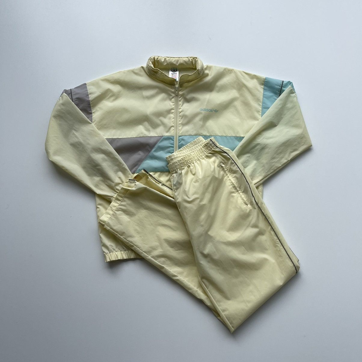 Adidas × Vintage Adidas 90’s Windbreaker Nylon Vintage Track Suit Yellow Size US M / EU 48-50 / 2 - 1 Thumbnail
