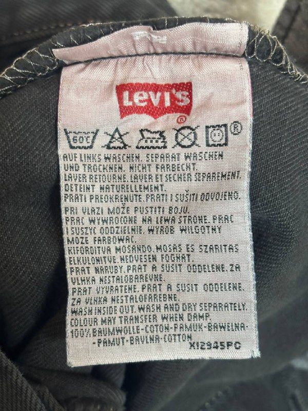 Levi's Vintage Clothing Vintage Levi’s 501 Grey Denim 1998 Made in Hungary W28 L30 Size US 28 / EU 44 - 14 Thumbnail