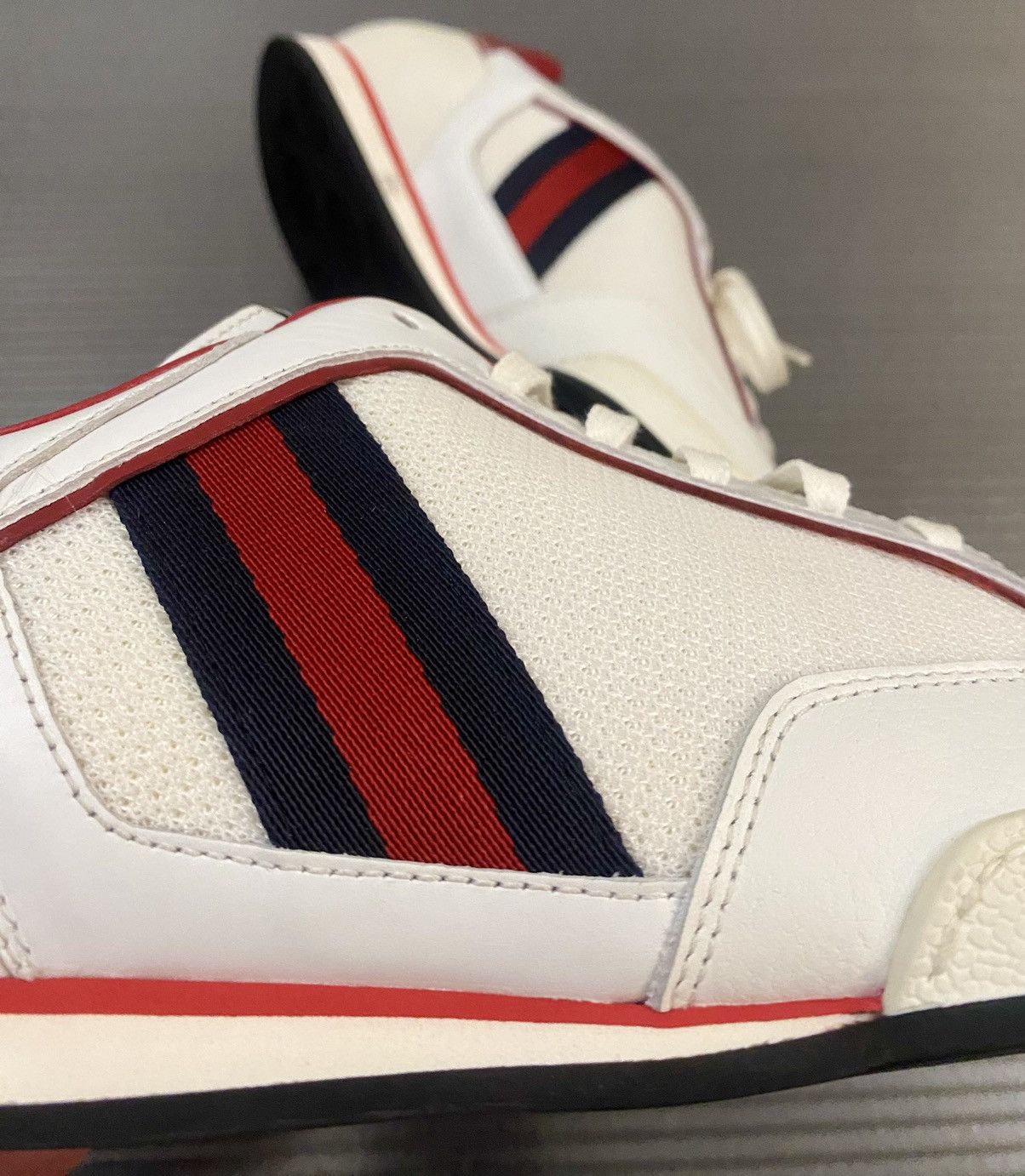 Gucci Gucci 🇮🇹 Great White/Red Tennis 83 Sneakers 10.5 NEW Size US 10.5 / EU 43-44 - 12 Thumbnail