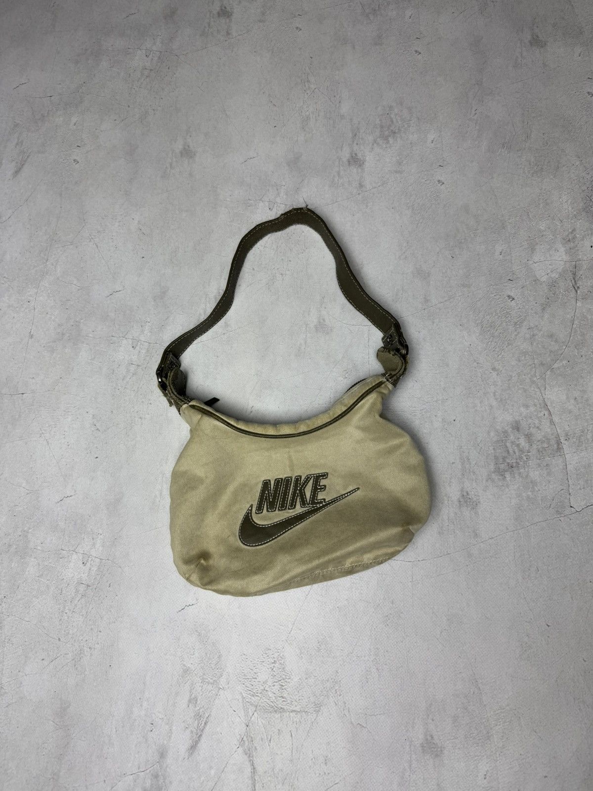 Nike × Vintage Vintage Y2K Style Nike Shoulder Bag Very Rare Size ONE SIZE - 1 Thumbnail