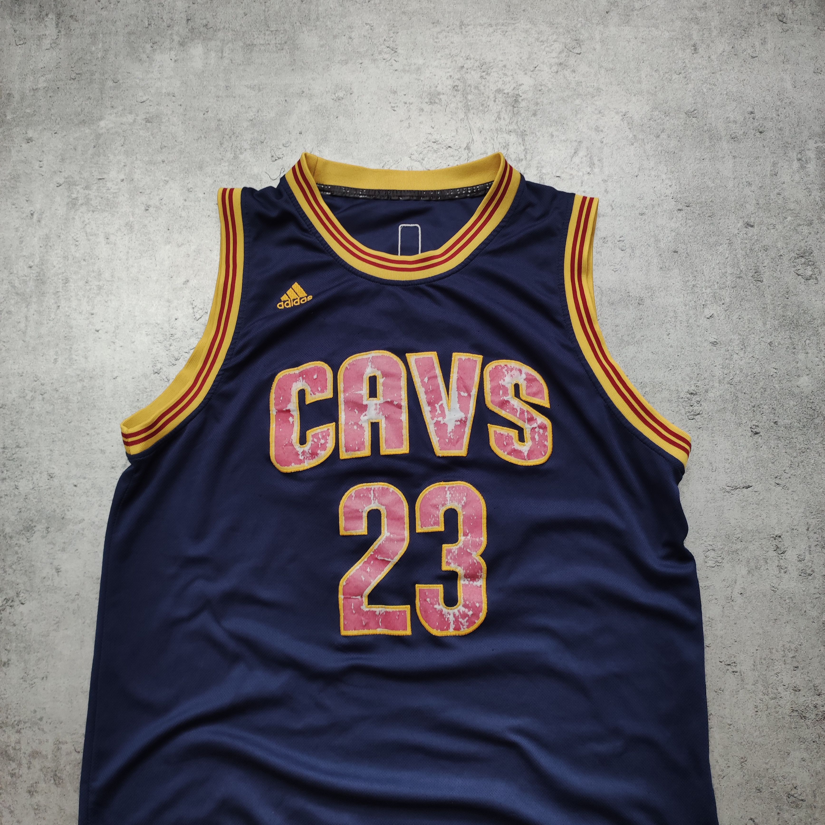 NBA Vintage NBA Adidas Cavs Cavaliers #23 James Jersey Size US L / EU 52-54 / 3 - 4 Thumbnail
