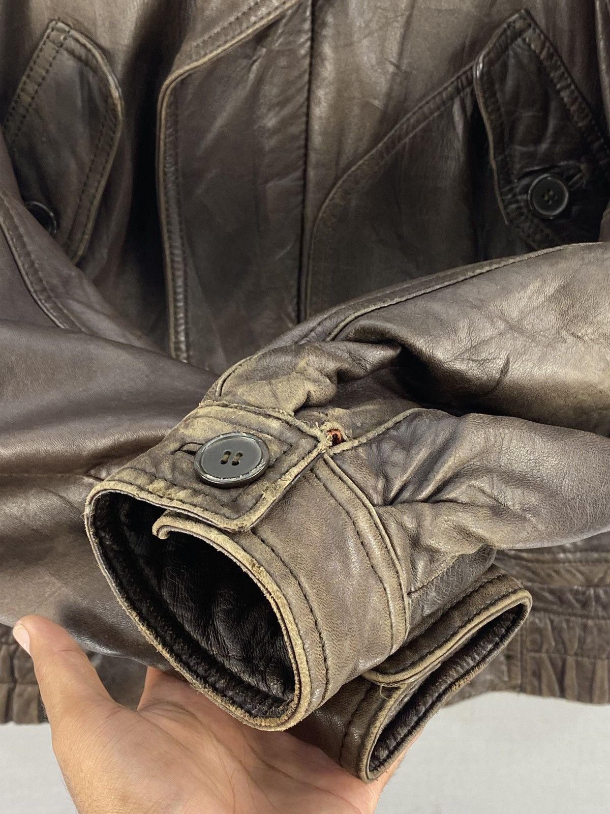 Leather Vintage 90’s Sheepskin Leather Bomber Jacket by Romantafe Size US M / EU 48-50 / 2 - 11 Thumbnail