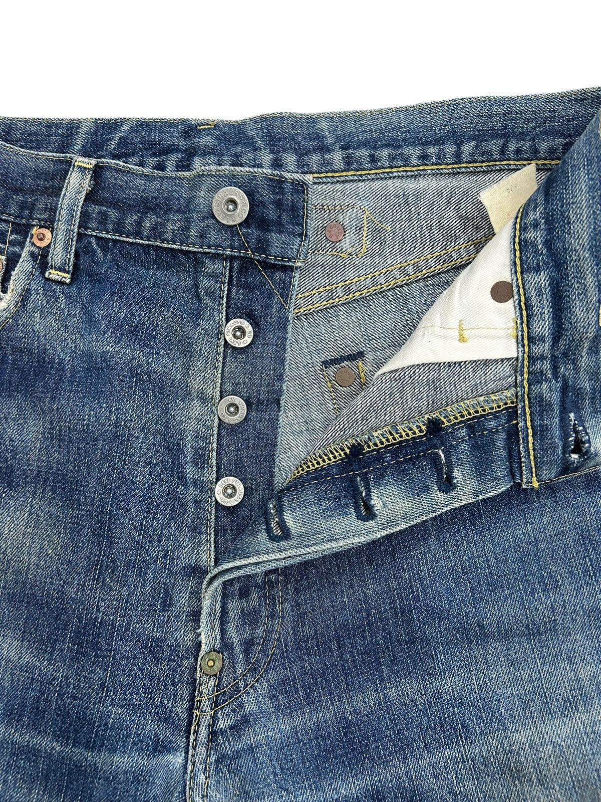 Levi's Vintage Levis 702 Big E Button Fly Buckle Selvedge Distress Size US 33 - 12 Thumbnail