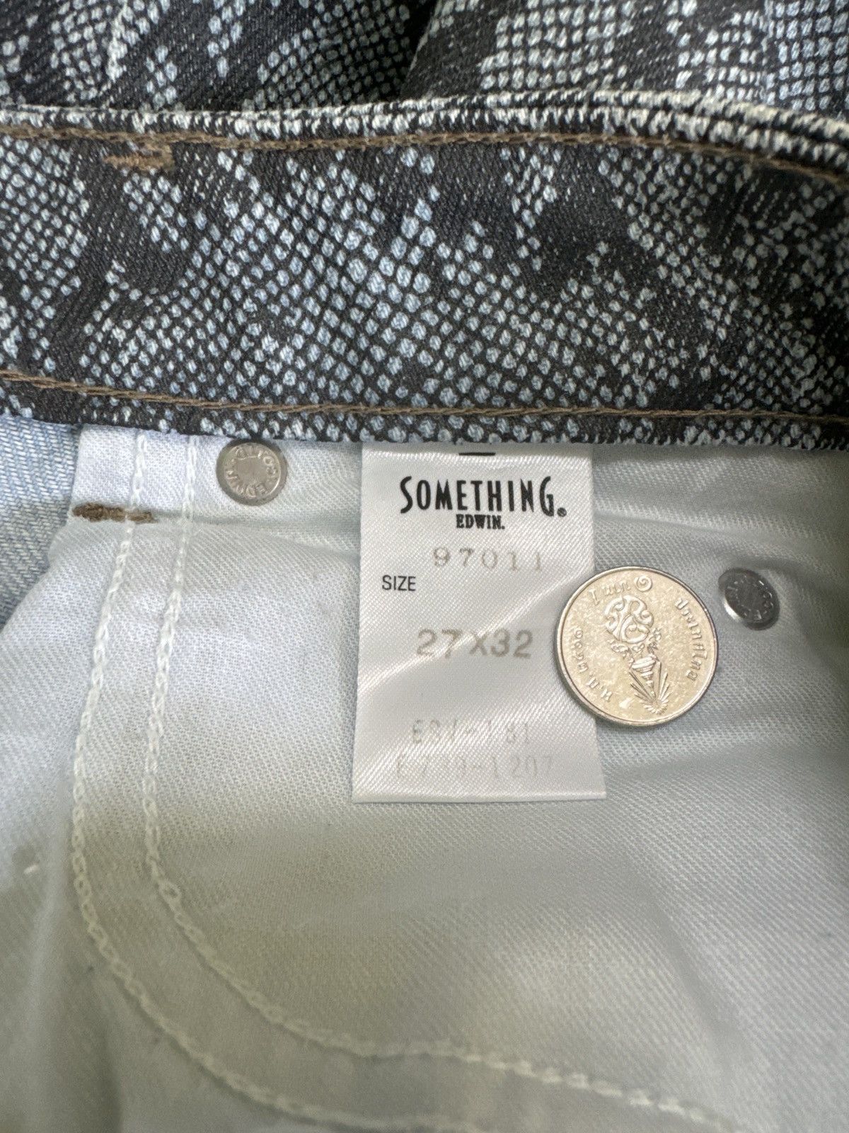 Hysteric Glamour × Japanese Brand × Vintage Something Python Snake Washed Overprint Jeans Size 24" / US 00 / IT 34 - 12 Thumbnail