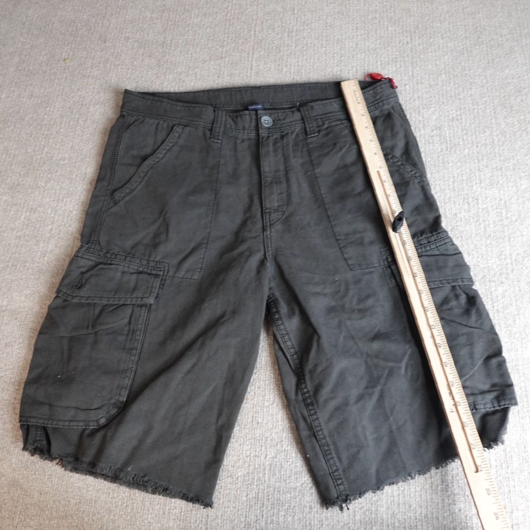 True Religion True Religion Mens Shorts 36 Black Solid Cargo Drawstring Cargo Pocket Pockets Casual Vintage No Size US 36 / EU 52 - 2 Thumbnail