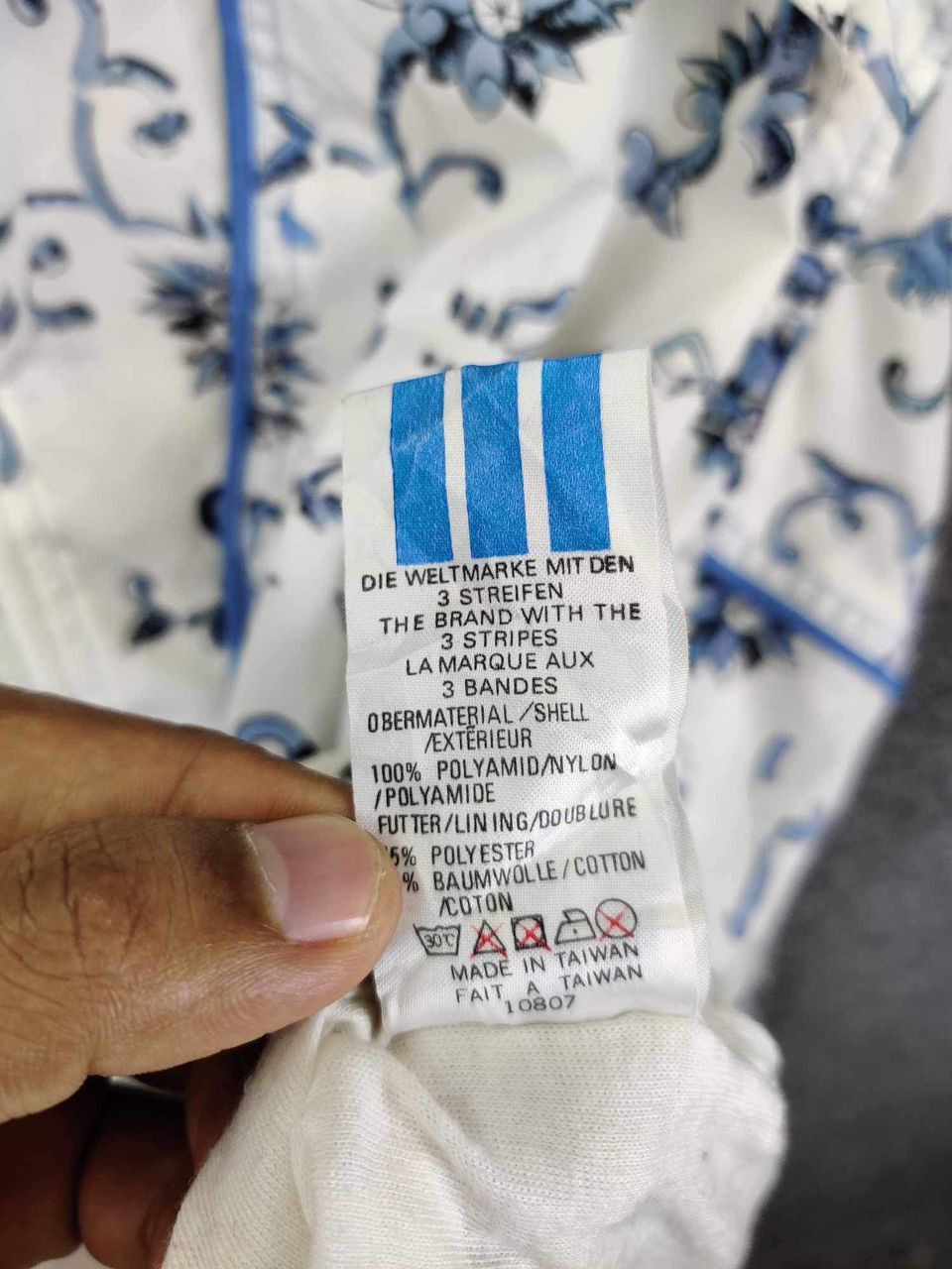 Adidas Vintage 90s Adidas Trefoil Floral Art Windbreaker Jacket Size US M / EU 48-50 / 2 - 15 Thumbnail